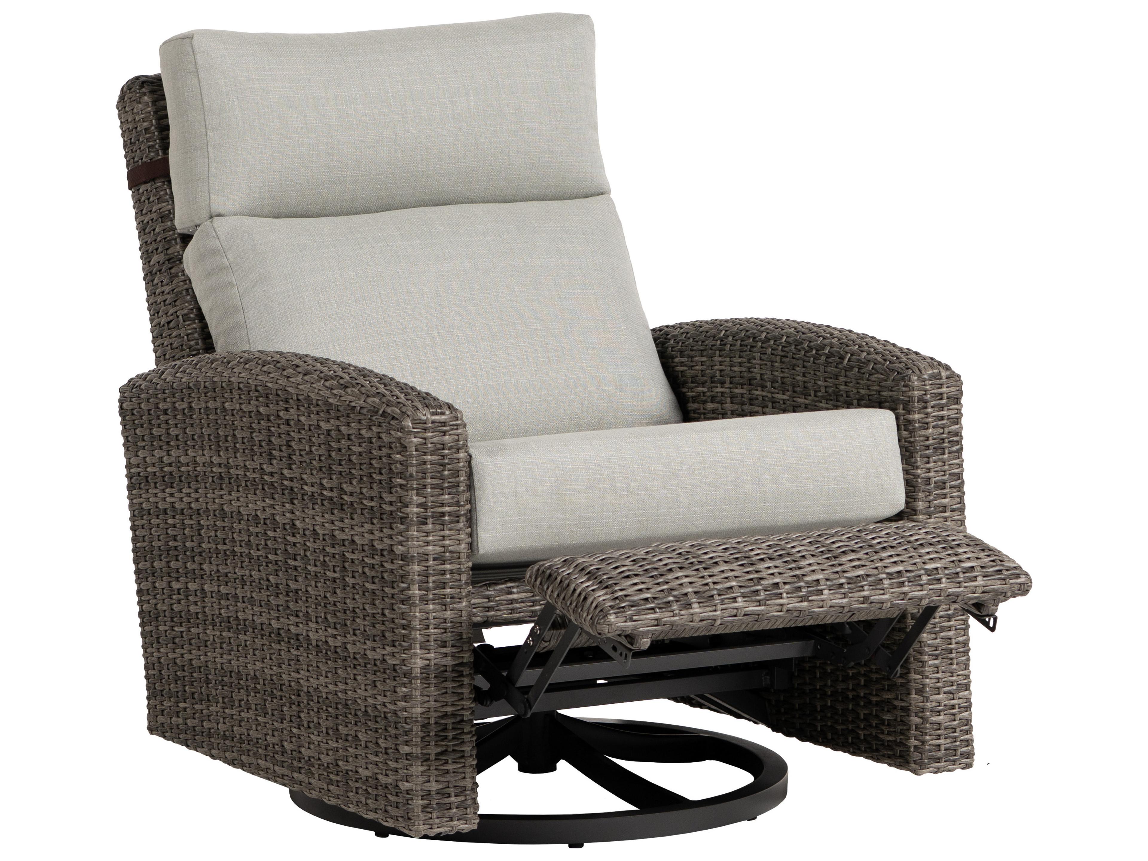 Coral Gables Aluminum Wicker Lounge Chair