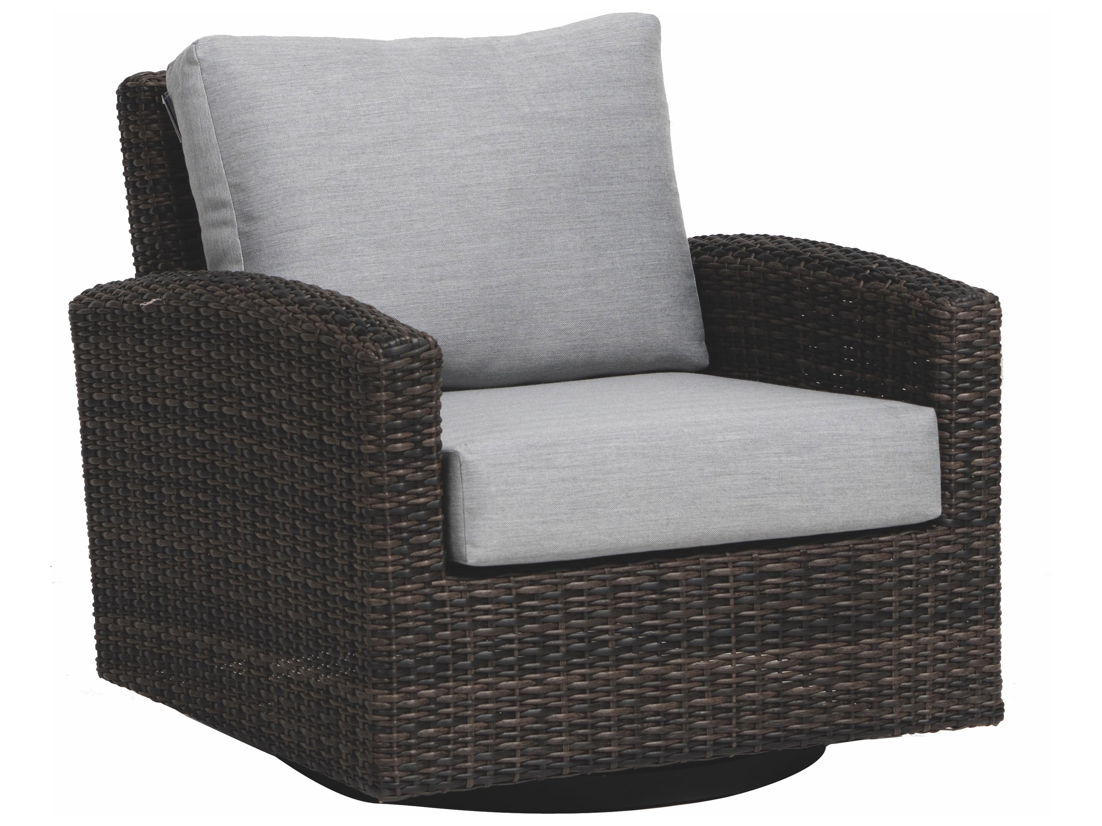 Ratana Coral Gables Aluminum Wicker Lounge Chair