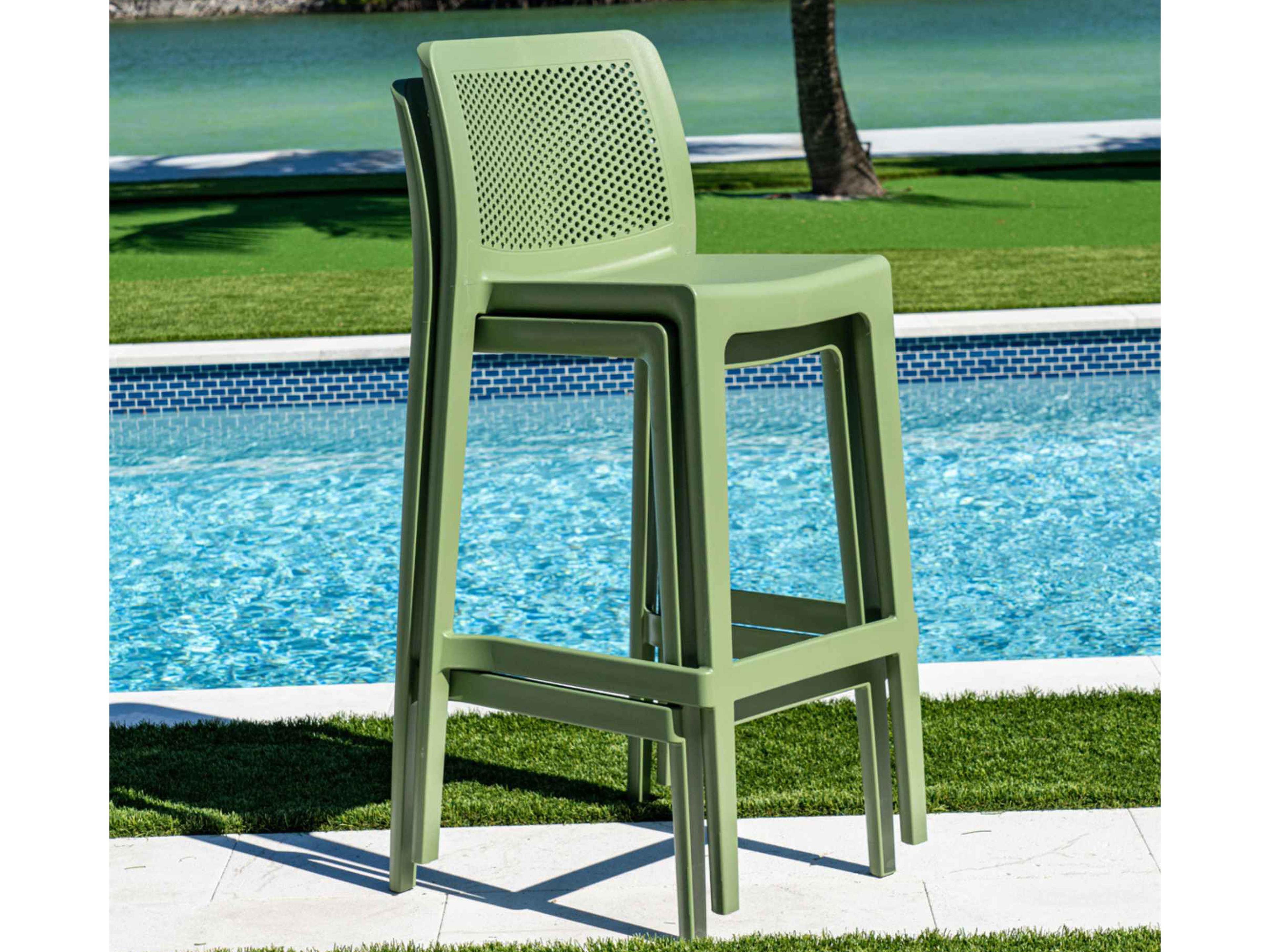 Rainbow Outdoor Lisa Green Polypropylene Bar Stool