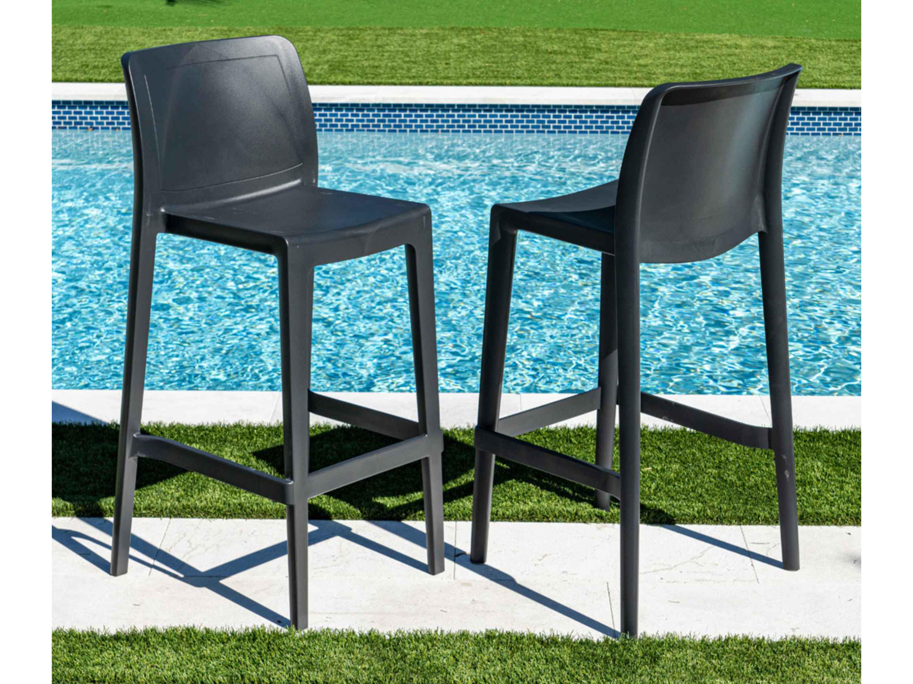 Rainbow Outdoor Luna Anthracite Polypropylene Bar Stool