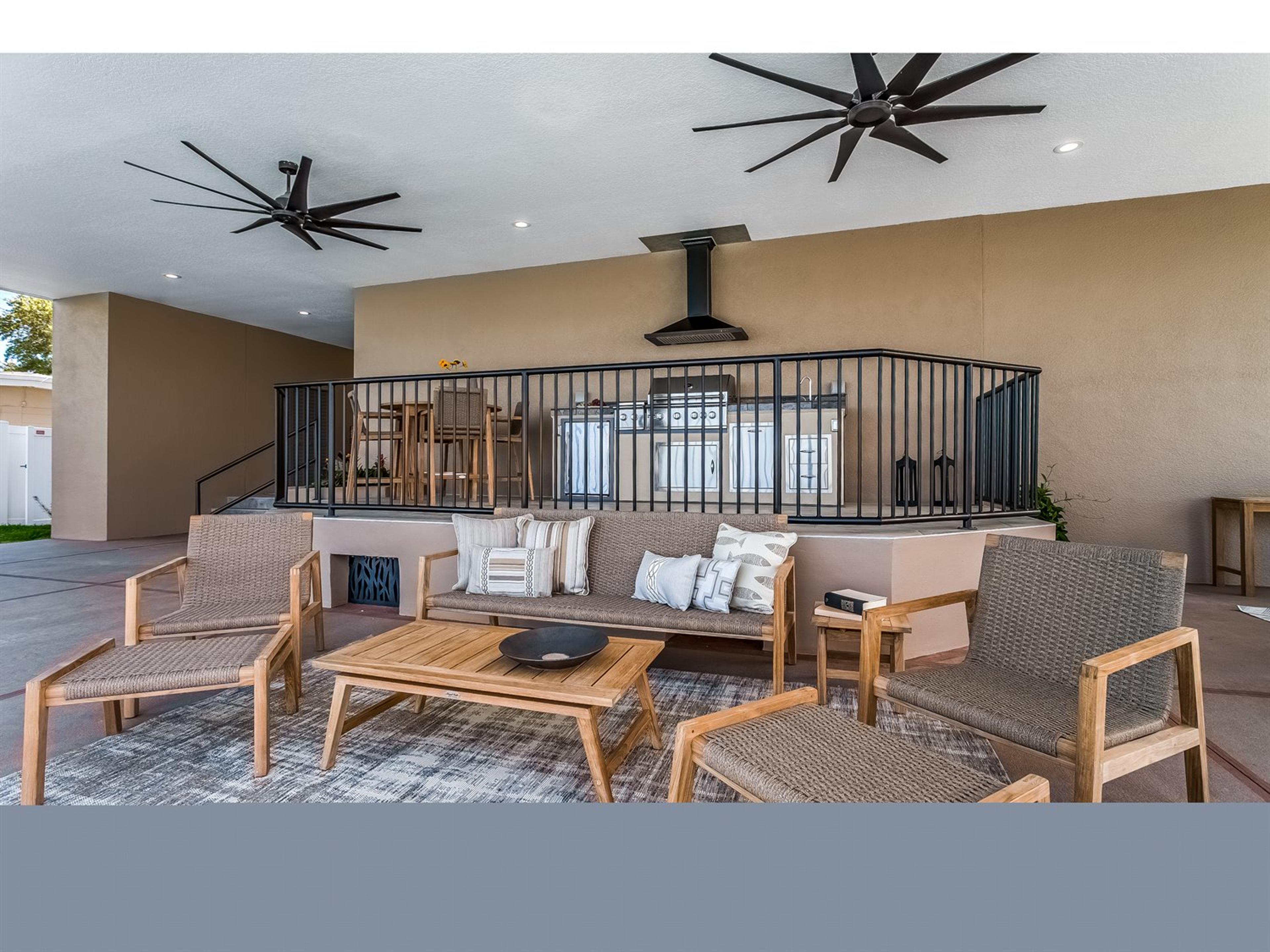 Admiral Outdoor Lounge Set