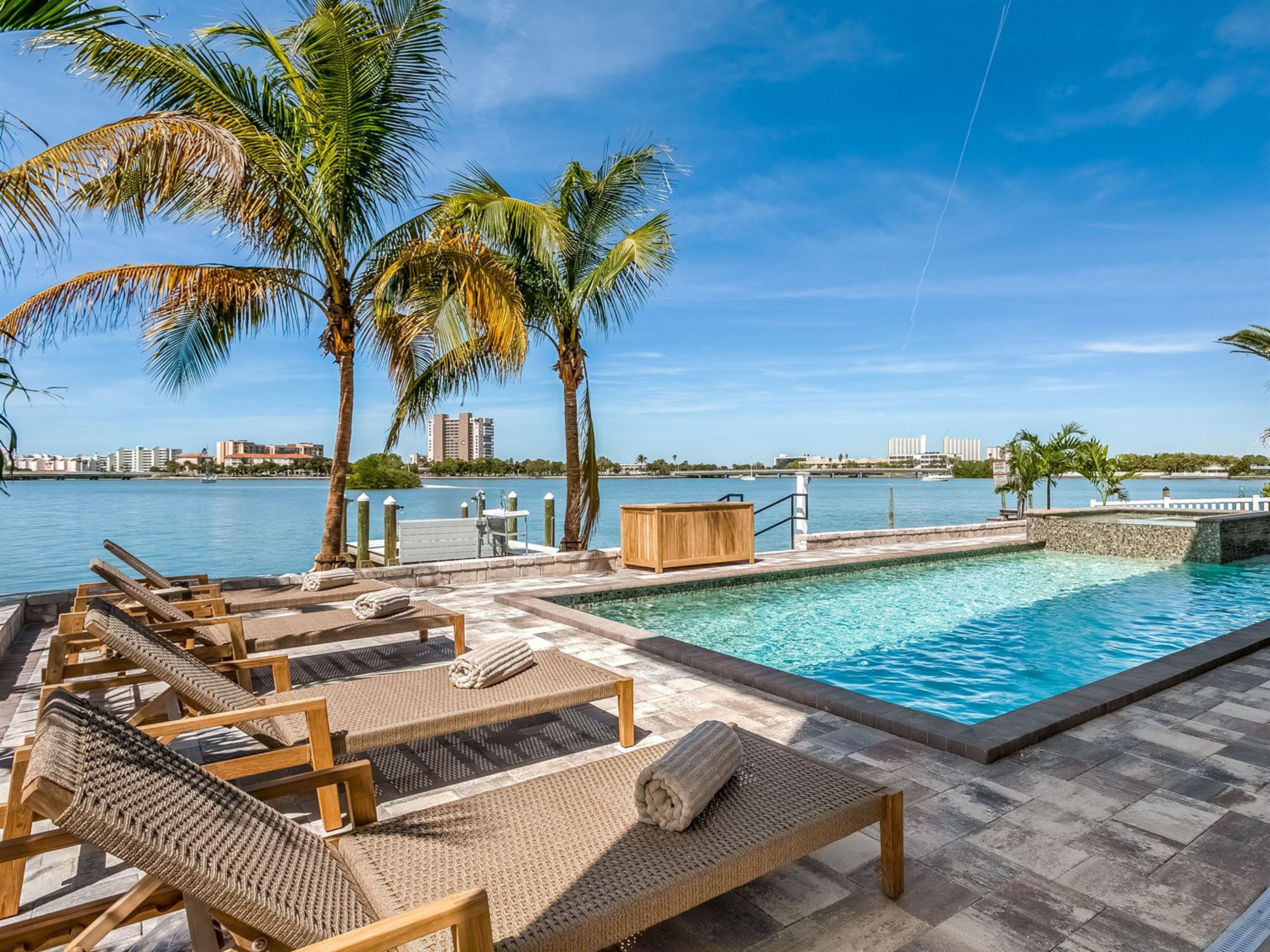 Admiral Outdoor Patio Lounge Set