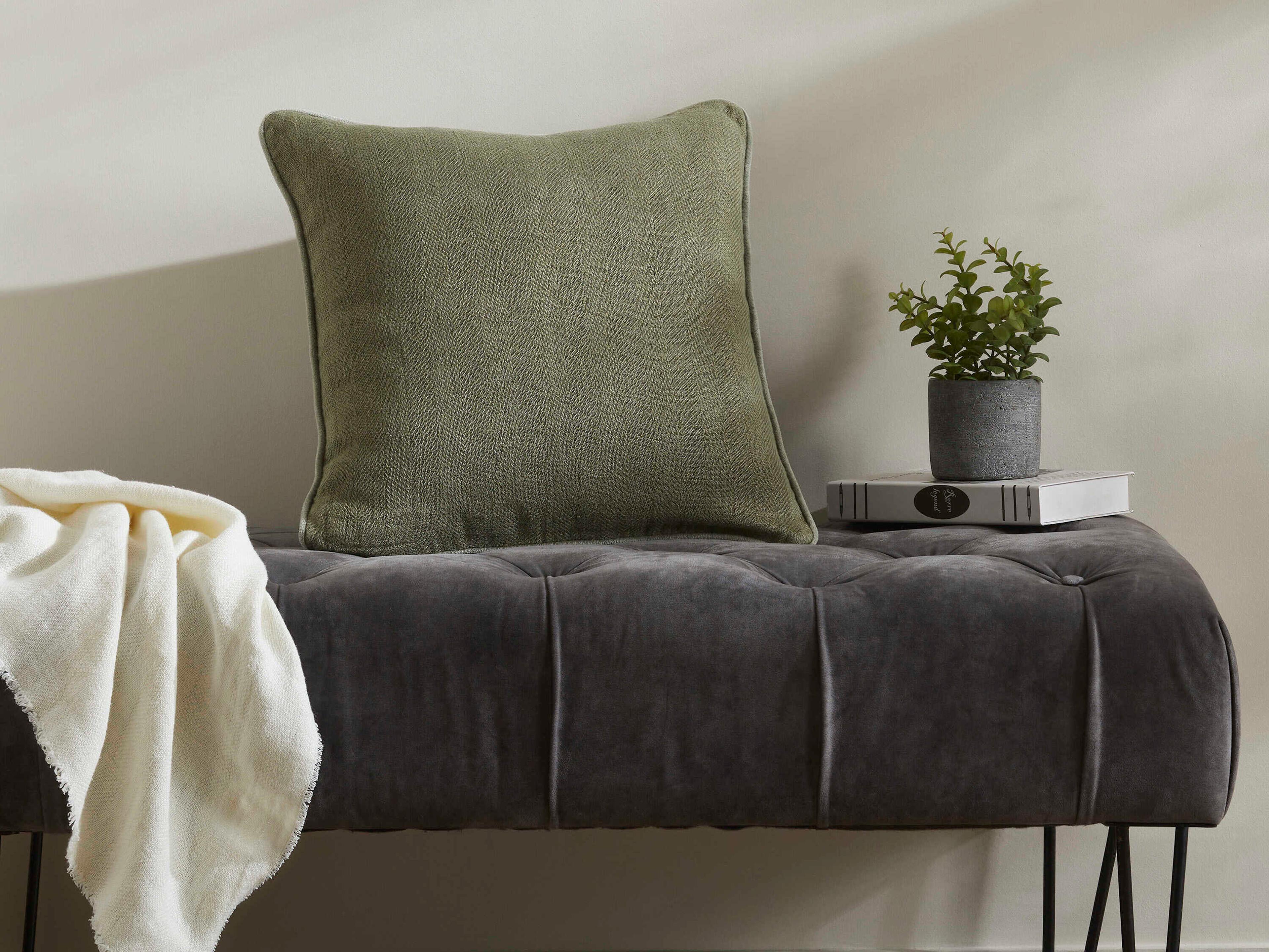 Renwil Lavigne Indoor Pillow