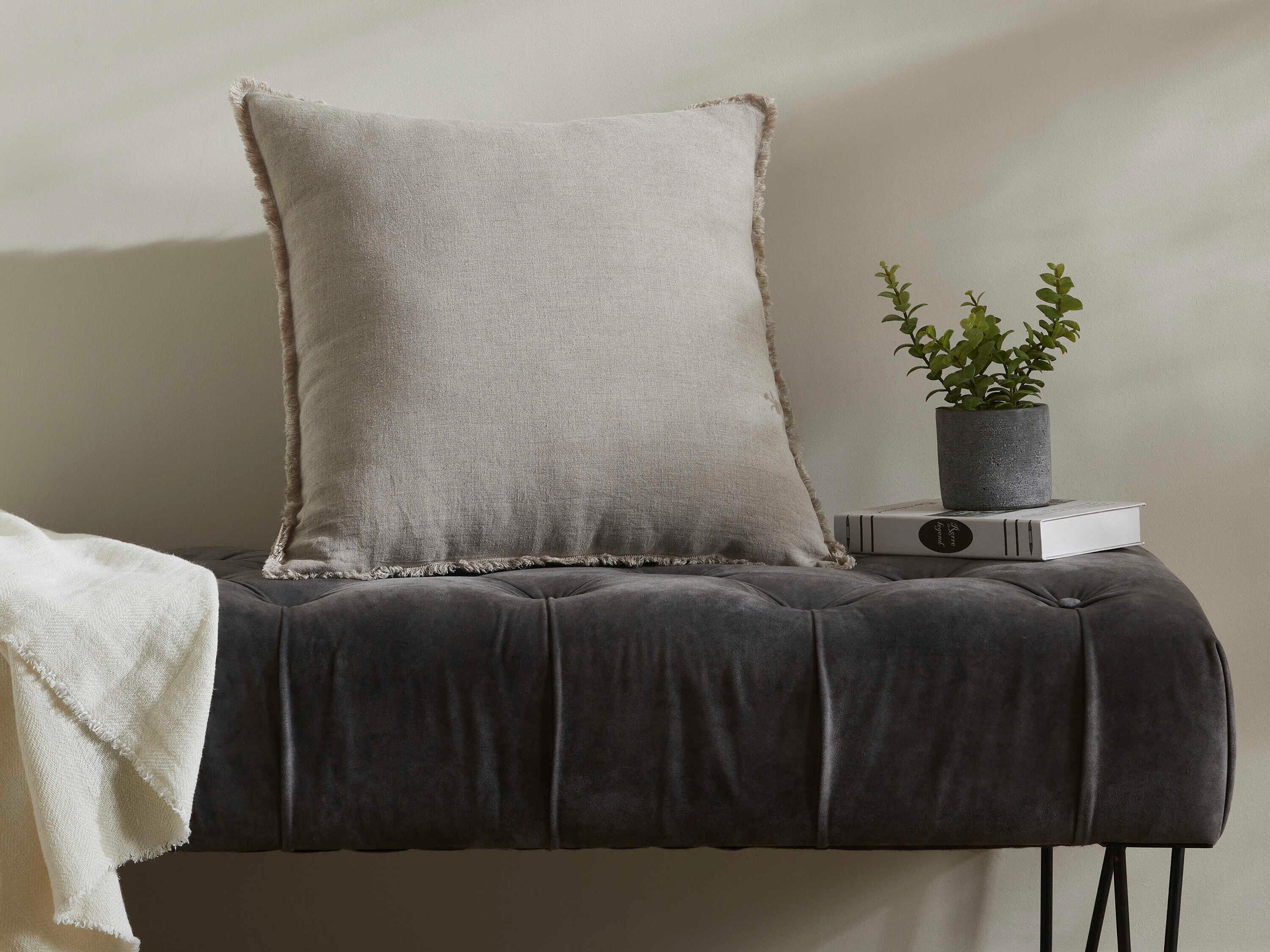 Renwil Ignatia Indoor Pillow