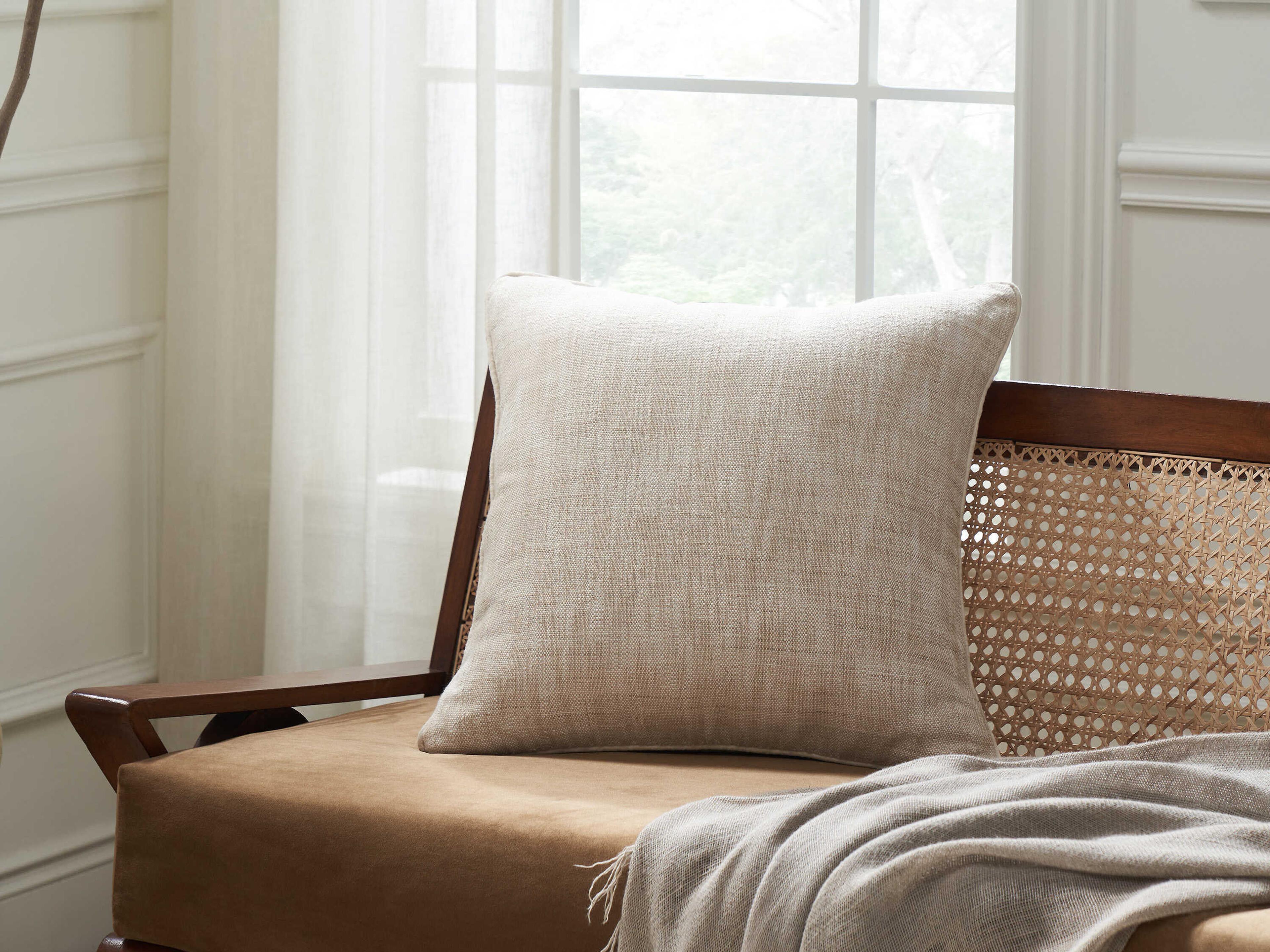 Renwil Amal Indoor Pillow