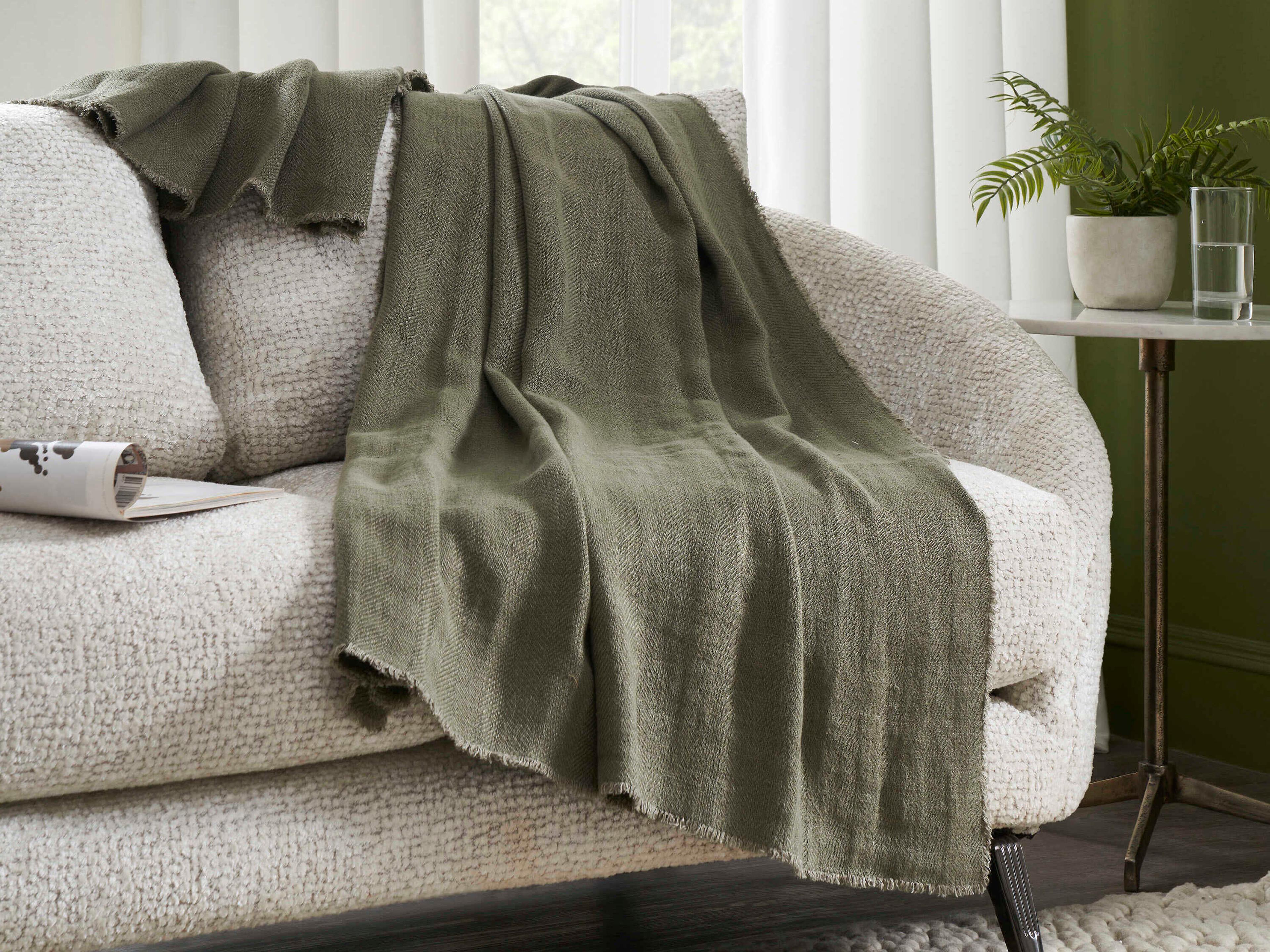 Renwil Vernier Throw