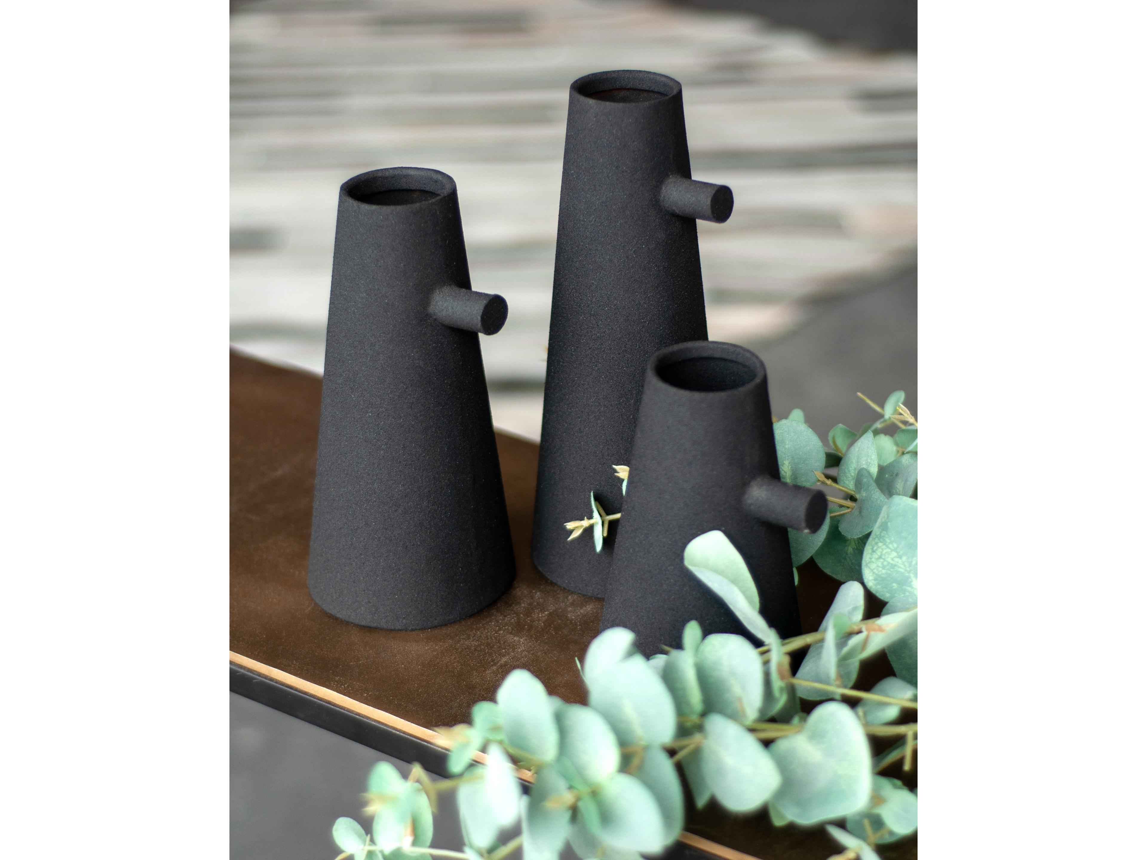 Renwil Aflynta Matte Black Vase