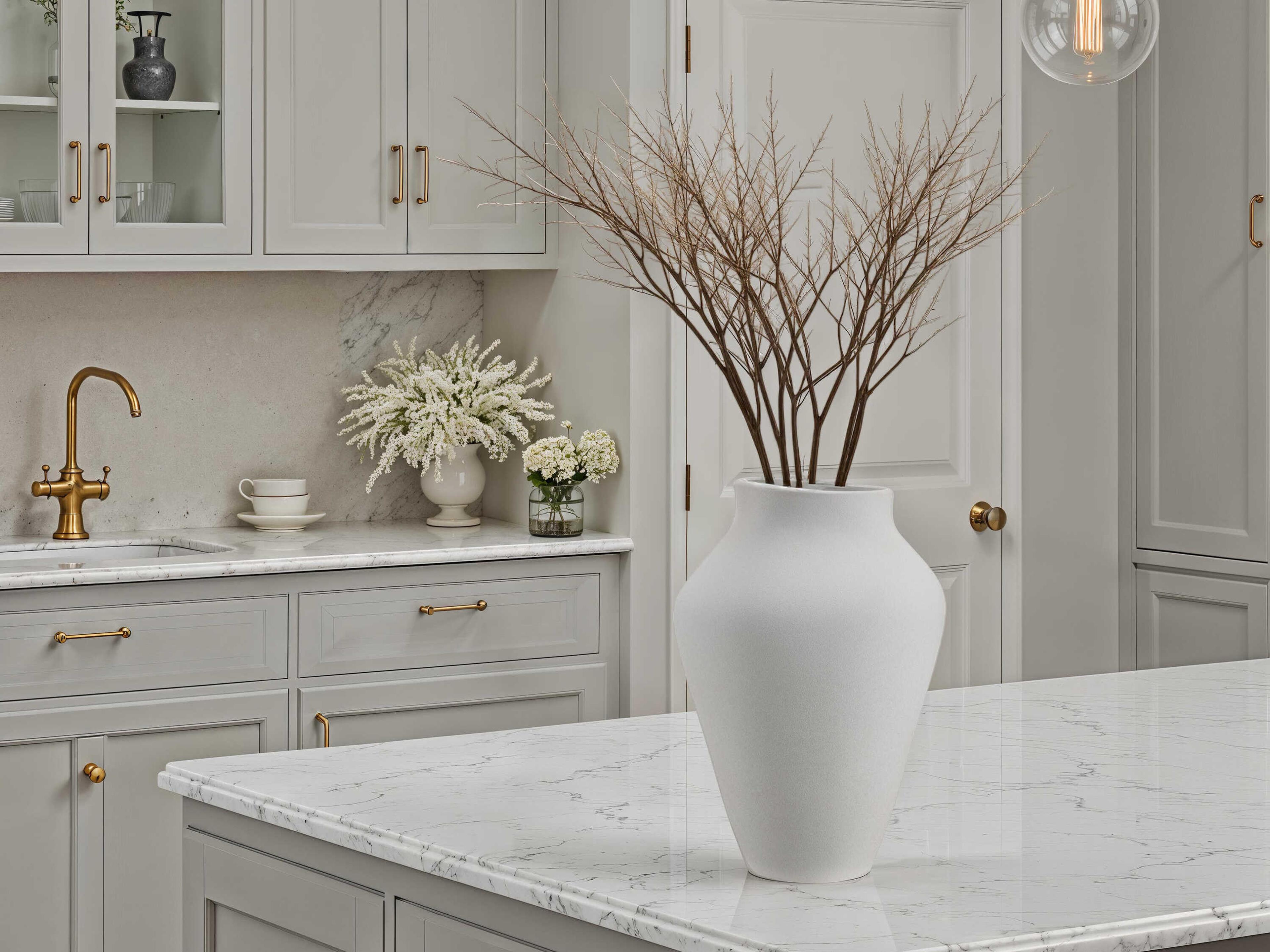 Renwil Lingby Matte White Vase