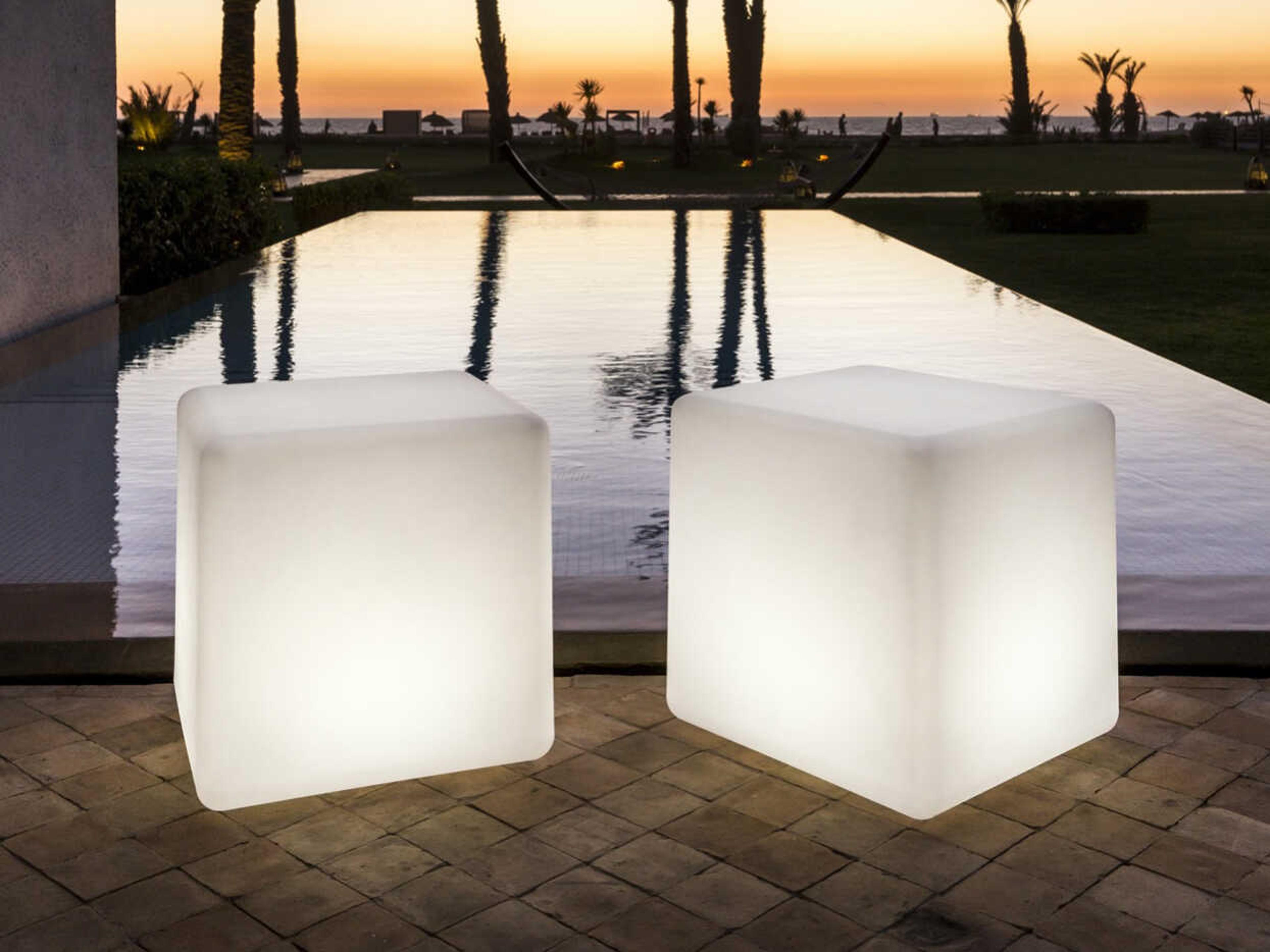 Smart & Green Original Big Cube Bluetooth Outdoor LED Light