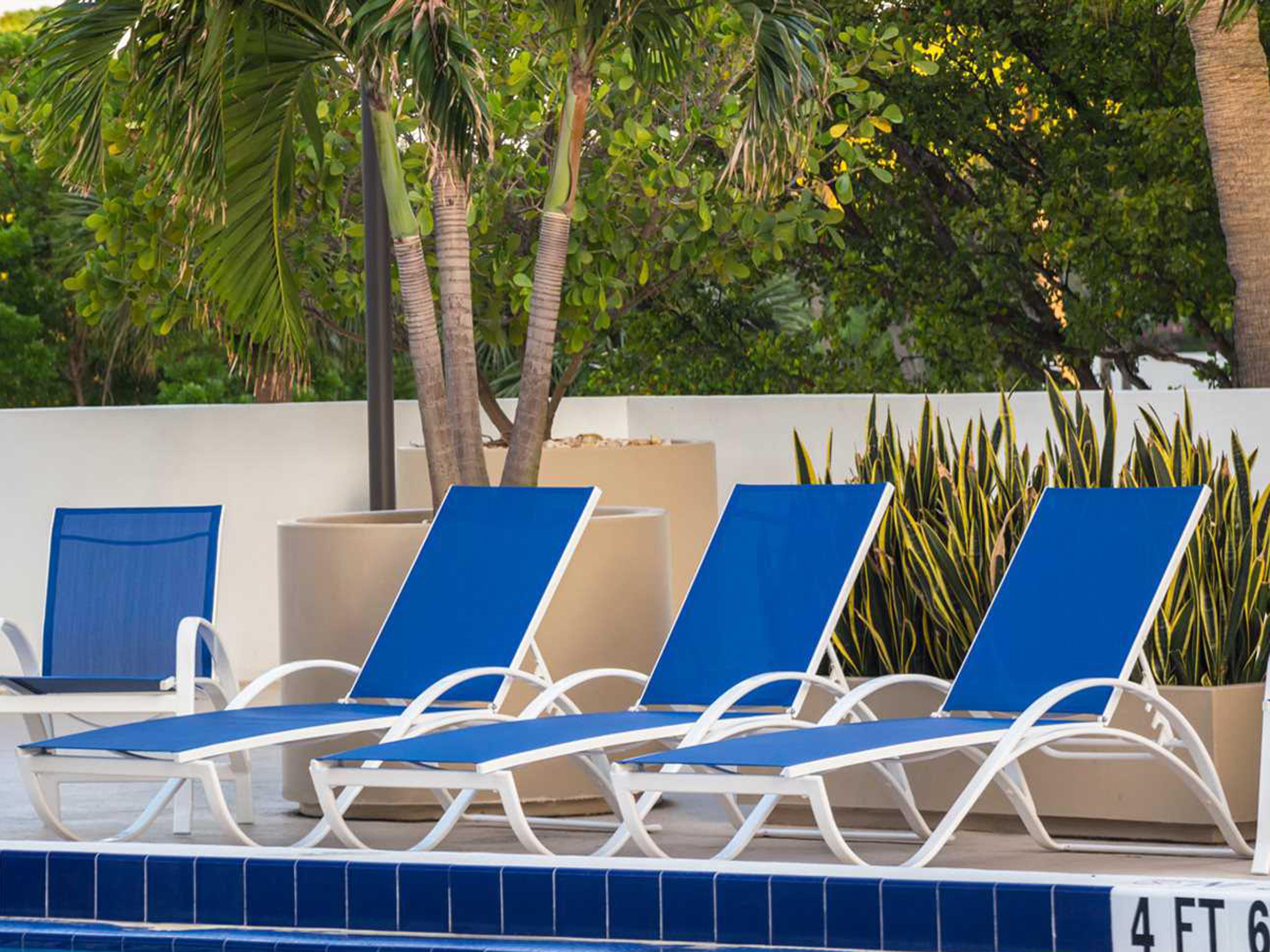 Decoscape Atlantic Aluminum Sling Lounge Set