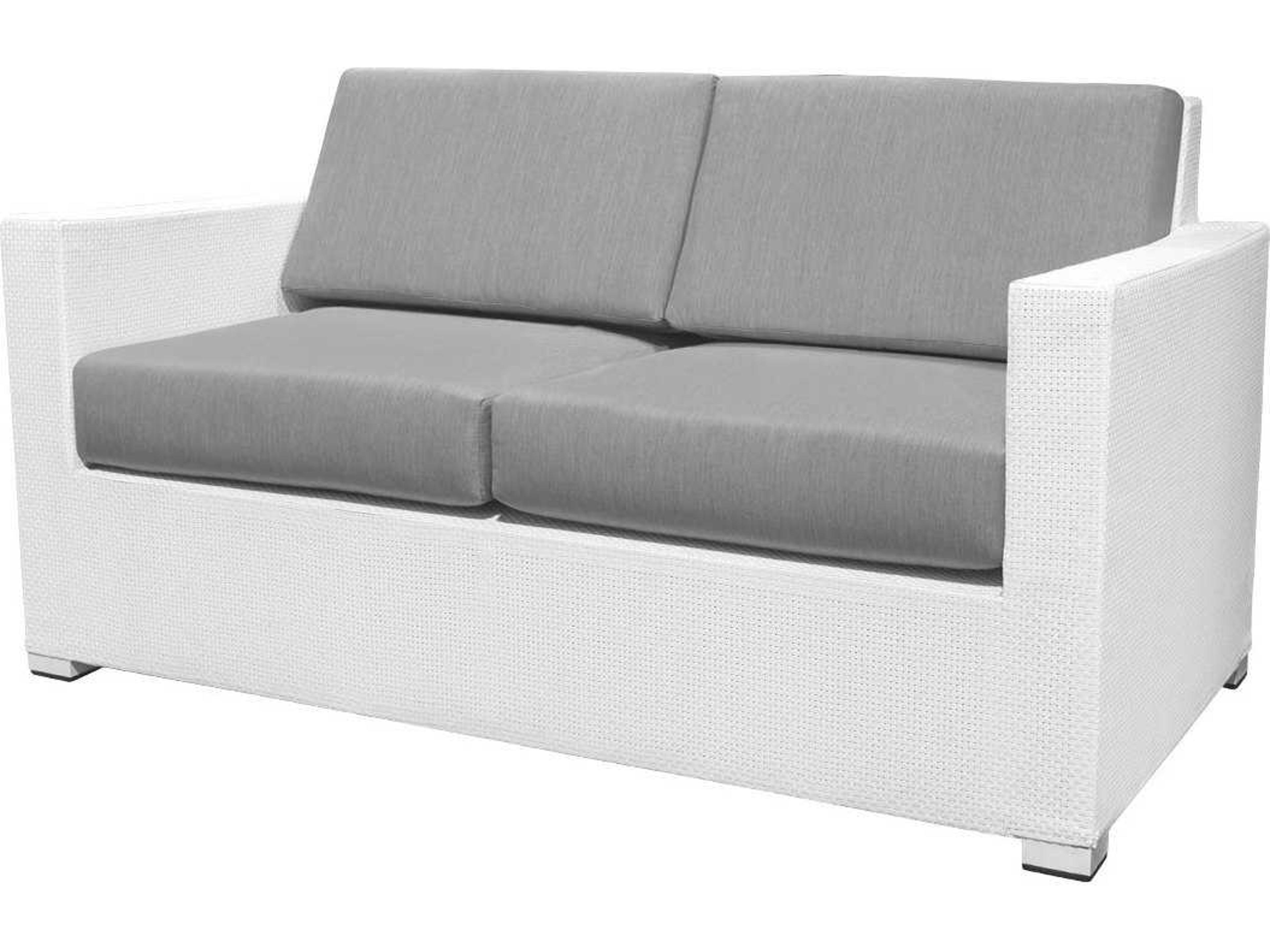 Decoscape Lucaya Wicker Loveseat