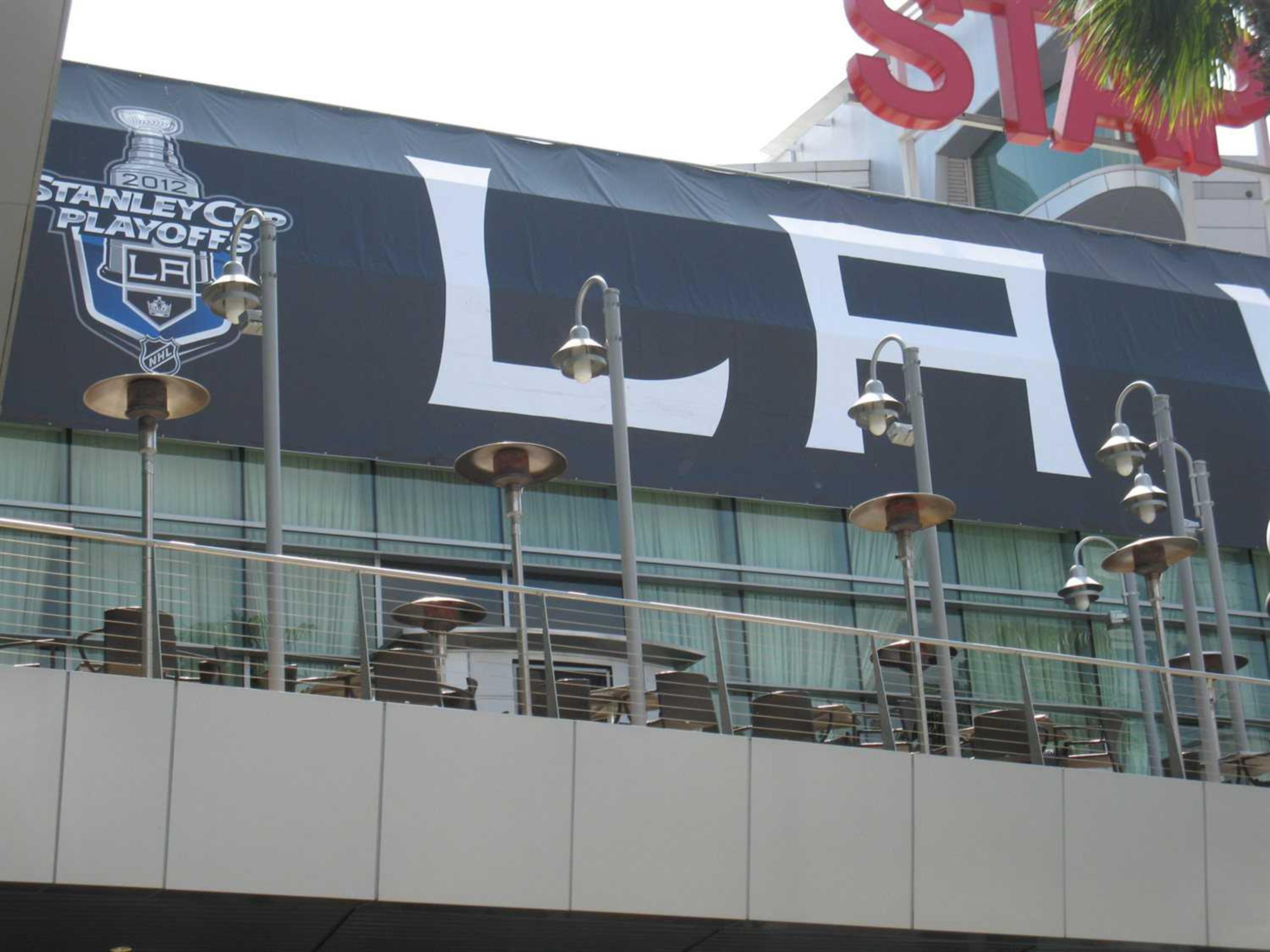 Sunglo Stainless Steel Portable Natural Gas Patio Heater