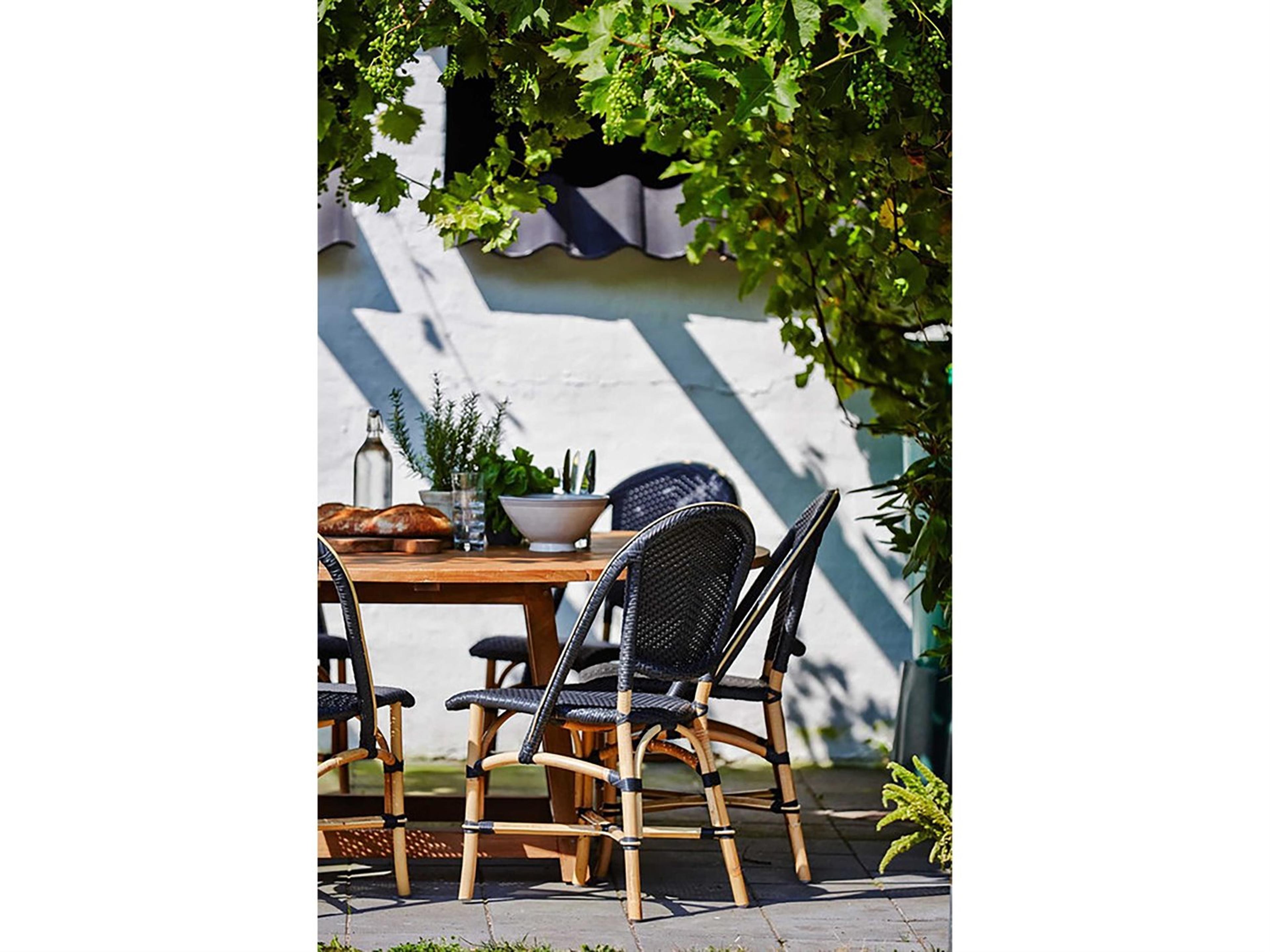 Sika Design Teak Natural Brown George Large Round Outdoor Dining Table with Umbrella Hole