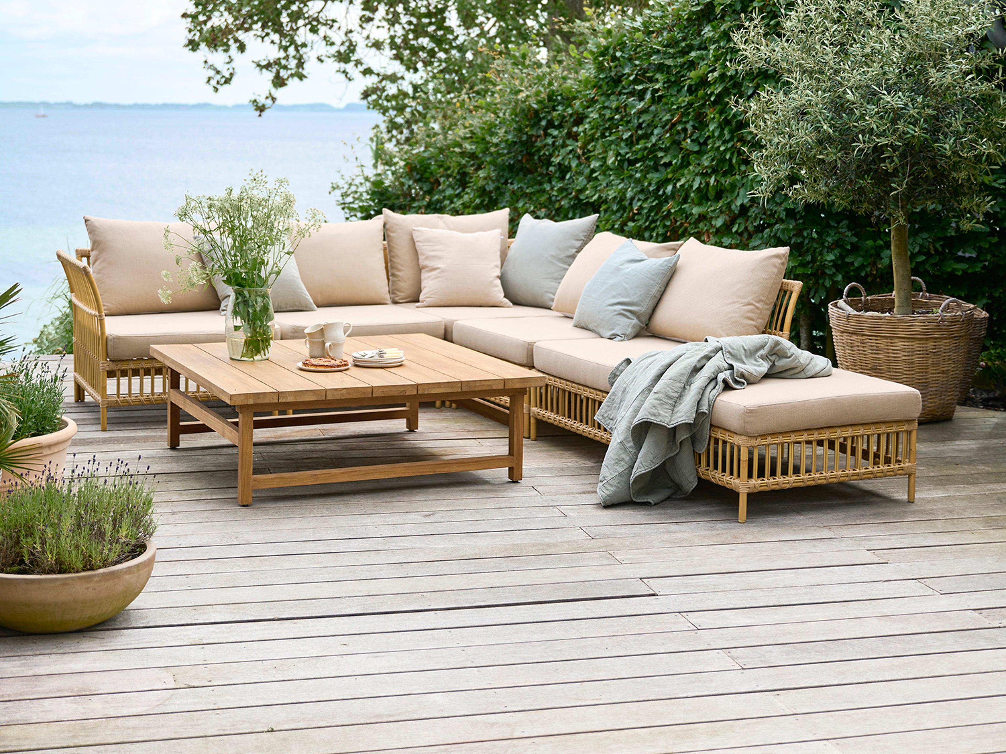 Sika Design Exterior Aluminum Natural, Tempotest Canvas White Cushion Ottoman