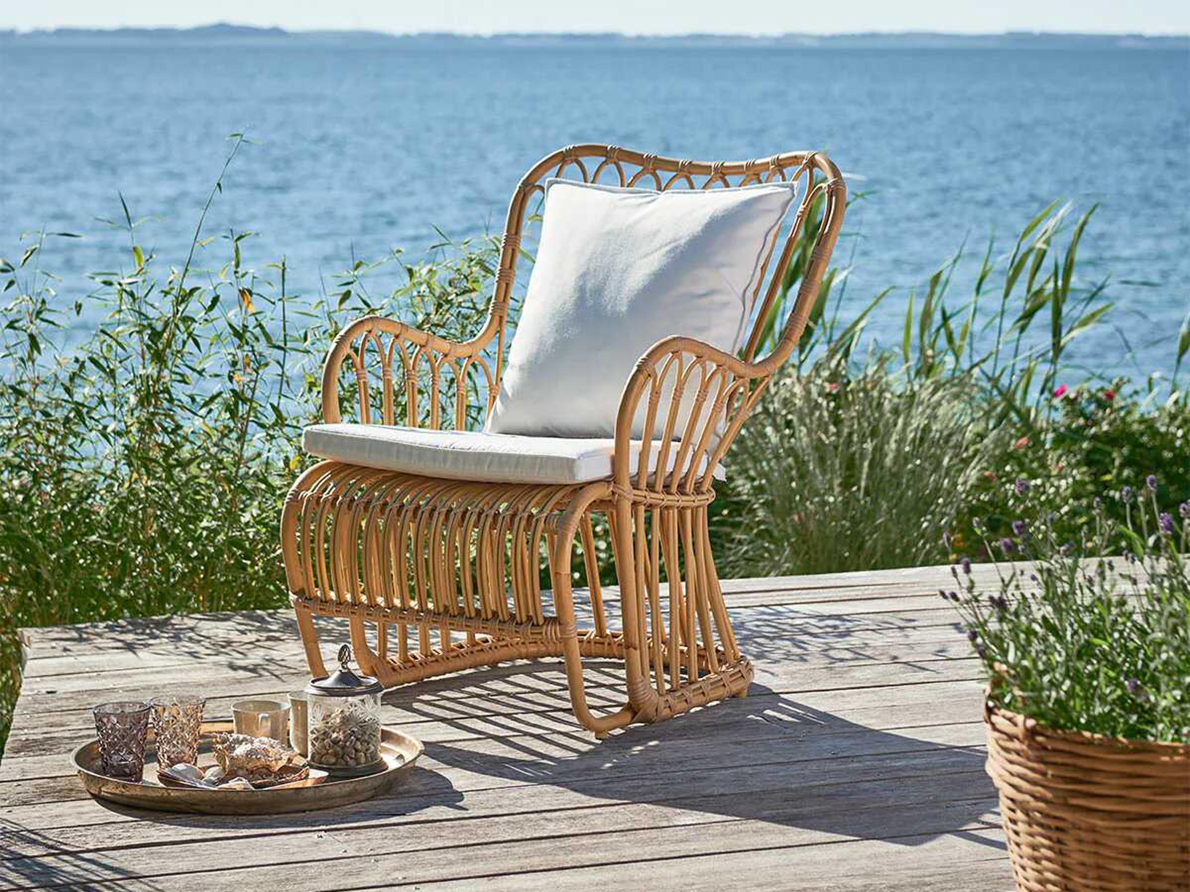 Sika Design Exterior Aluminum Rattan Natural Tulip Patio Lounge Chair