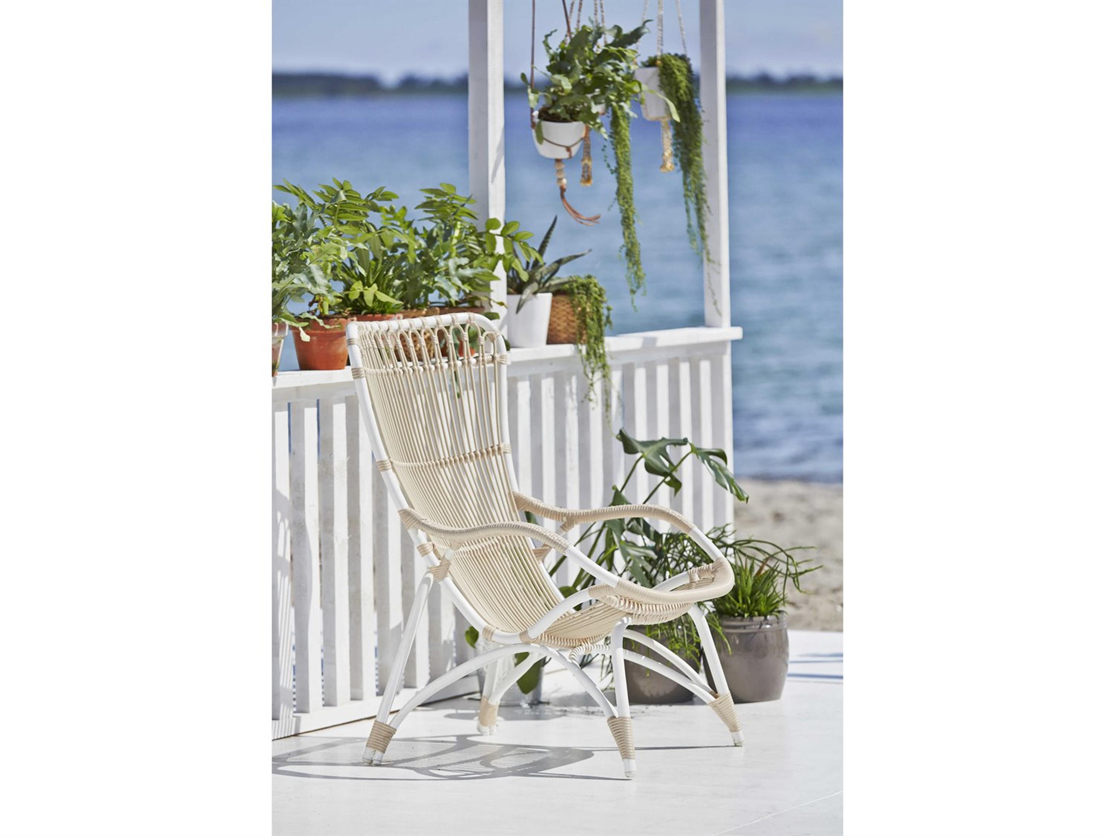 Sika Design Exterior Aluminum Dove White Monet Patio Lounge Chair