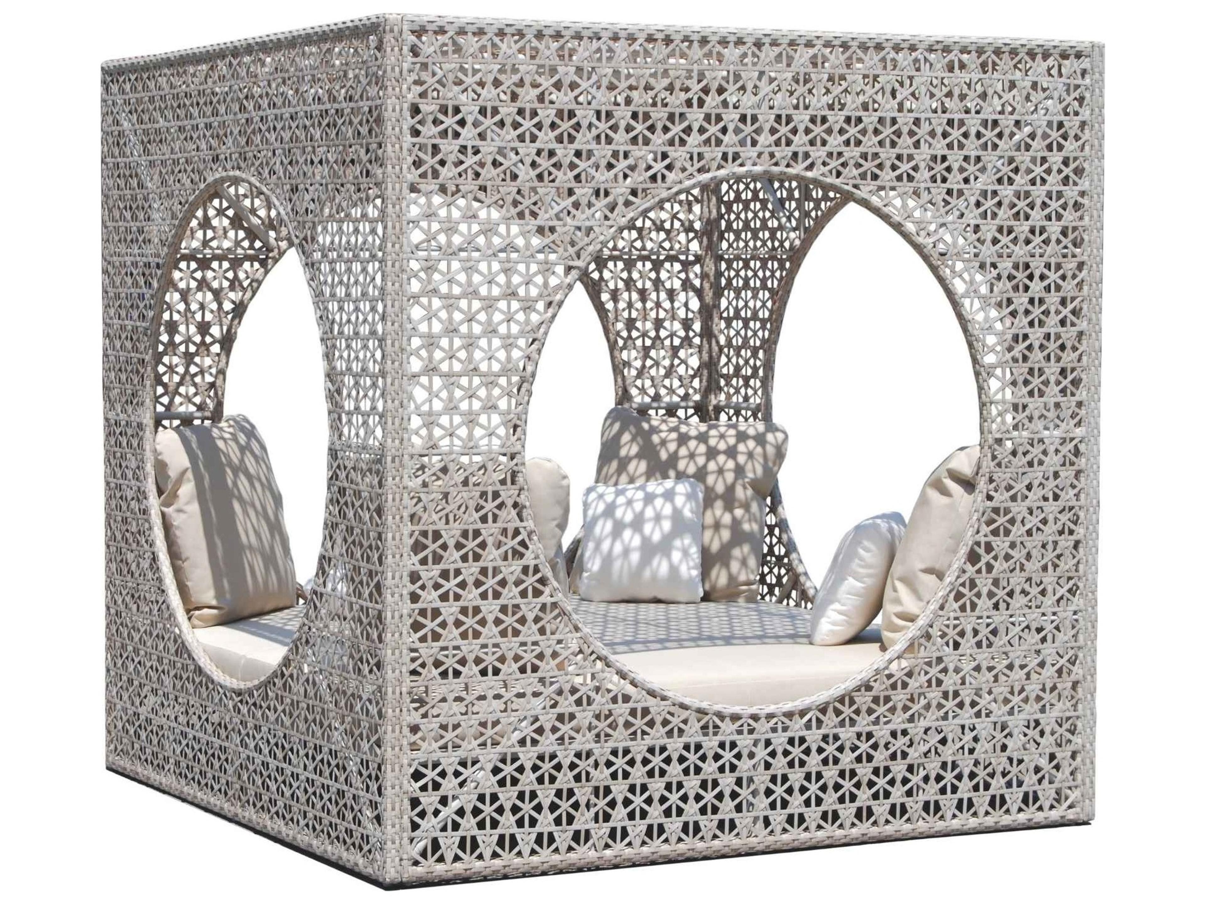 Cube Seashell Aluminum Cushion Lounge Bed