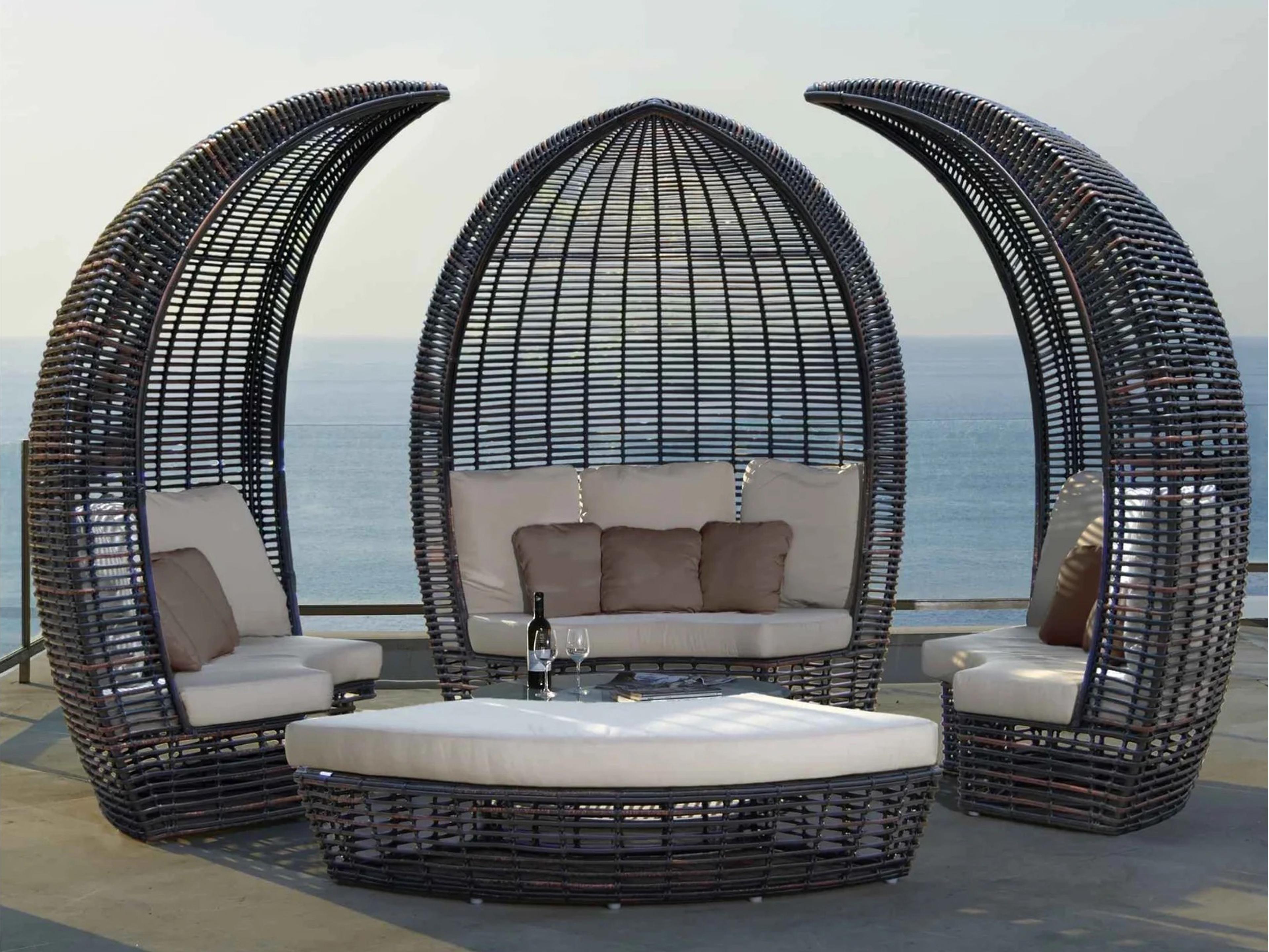 Halo Black Mushroom Aluminum Cushion Lounge Bed