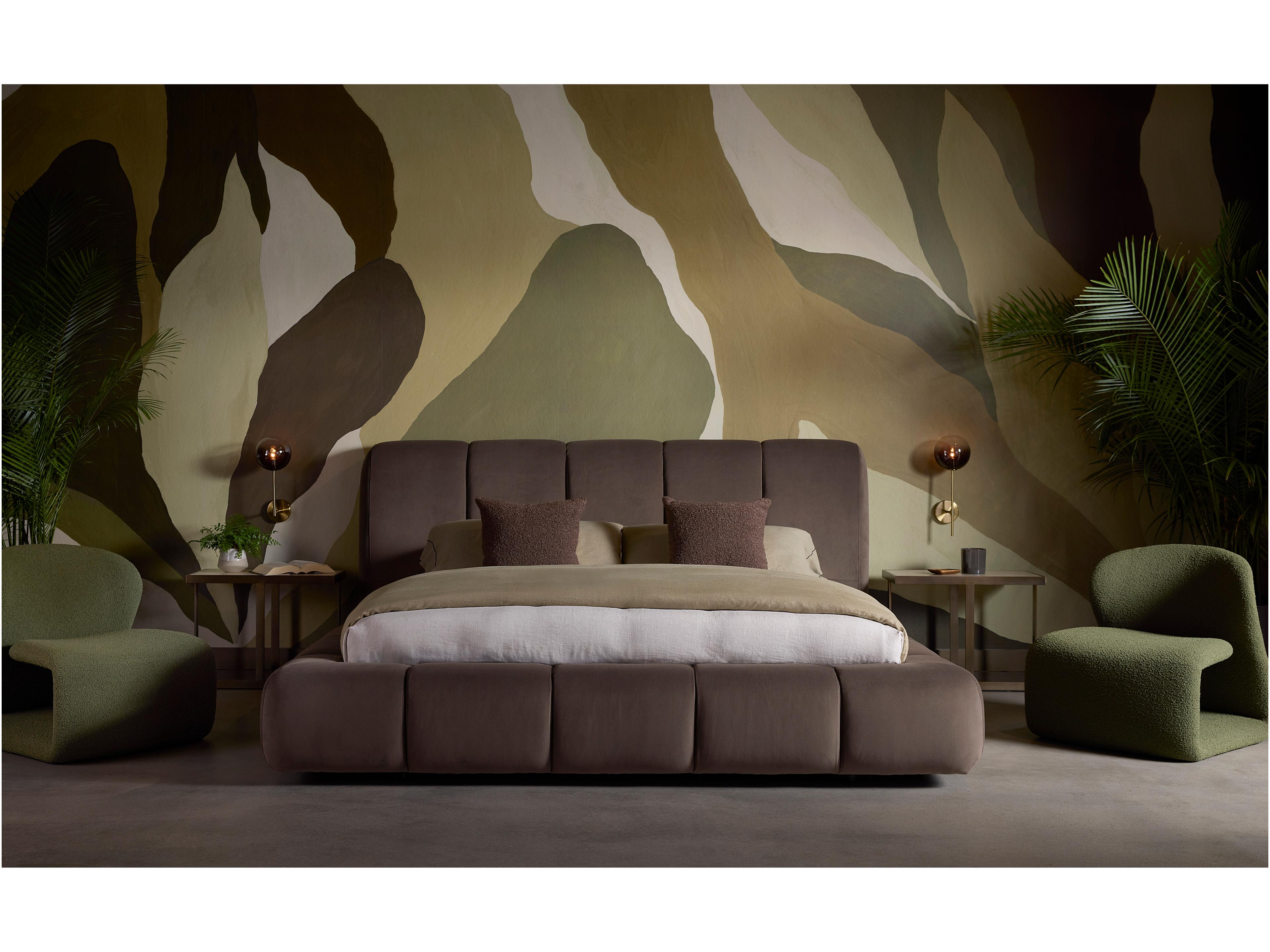 Sunpan Izora 1-Light Brass Smoke Grey Ombre Wall Sconce