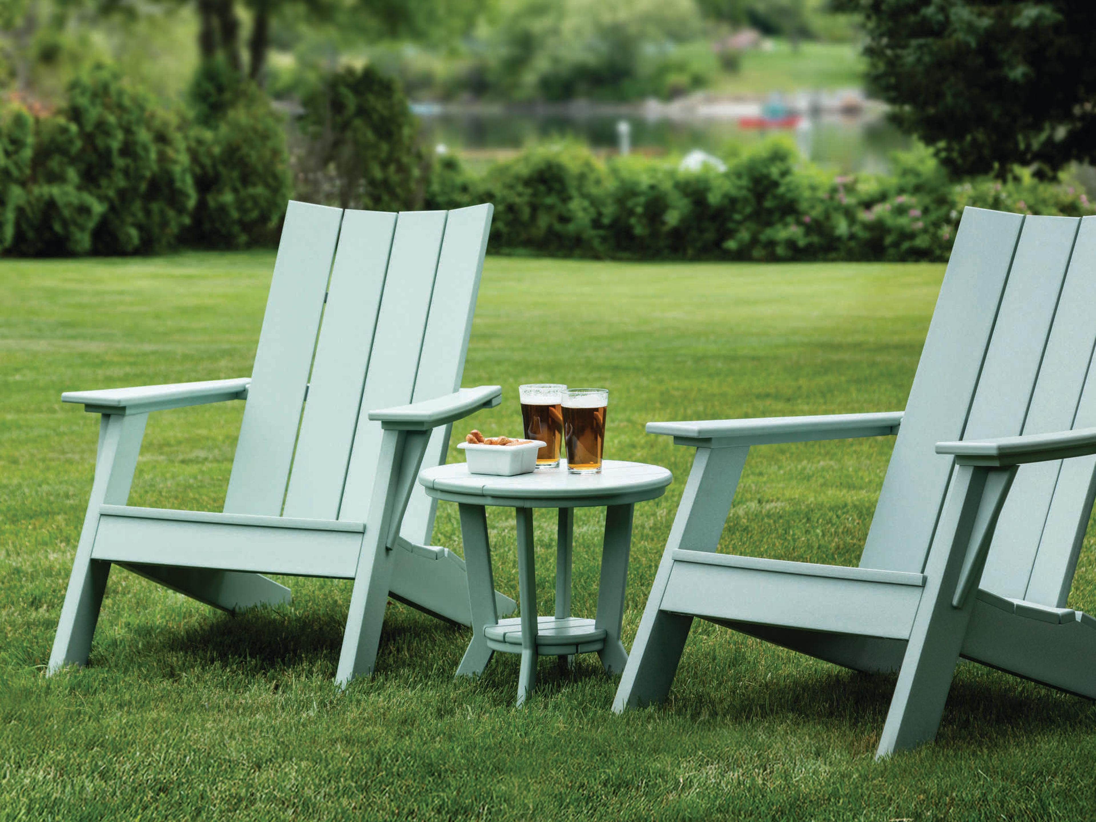 Seaside Casual Mad Recycled Plastic Round Outdoor Patio End Table