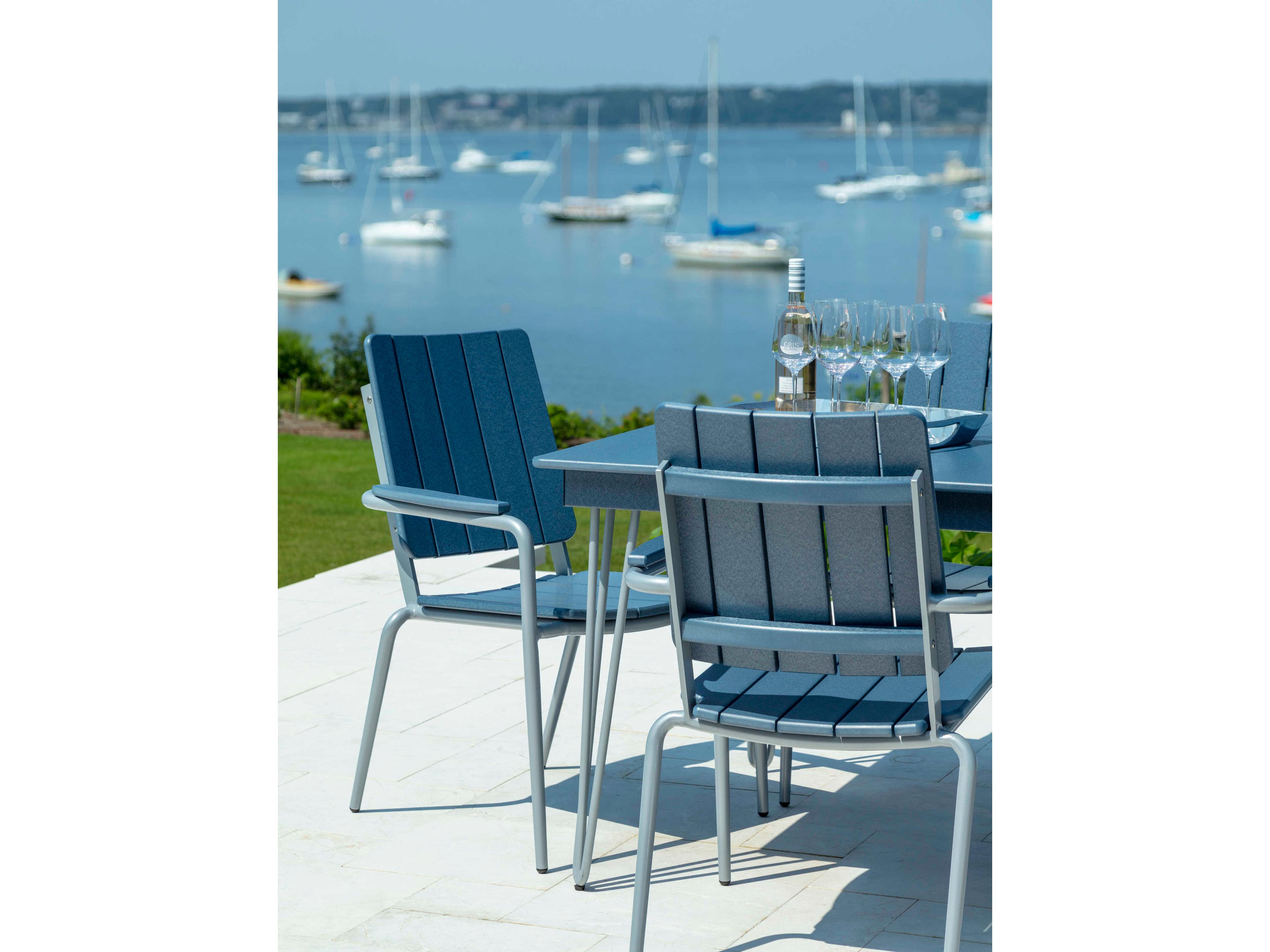 Seaside Casual Hip Aluminum Stackable Outdoor Patio Dining Arm Chair