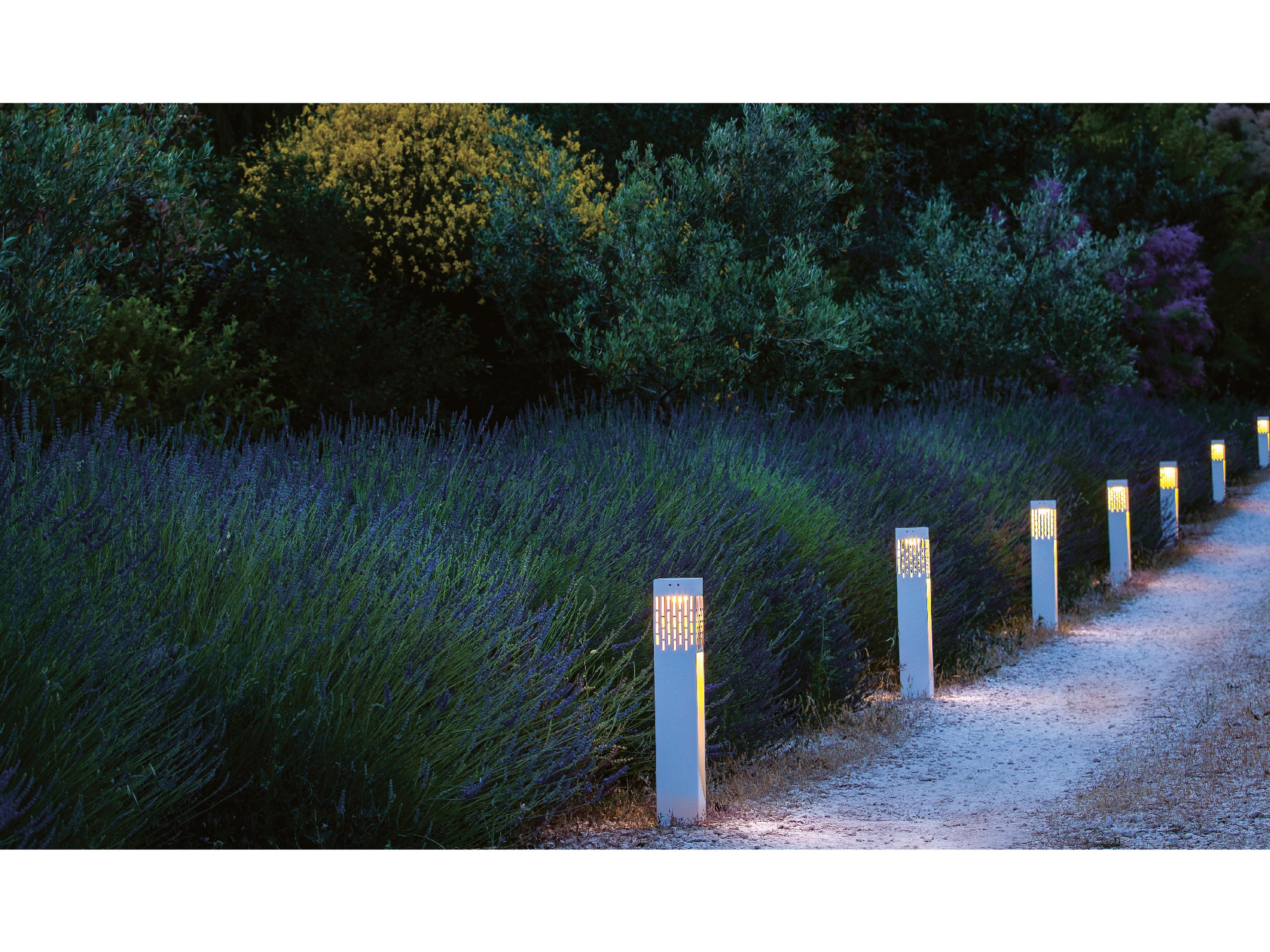 Seaside Casual La Lampe Aluminum Solar Passage