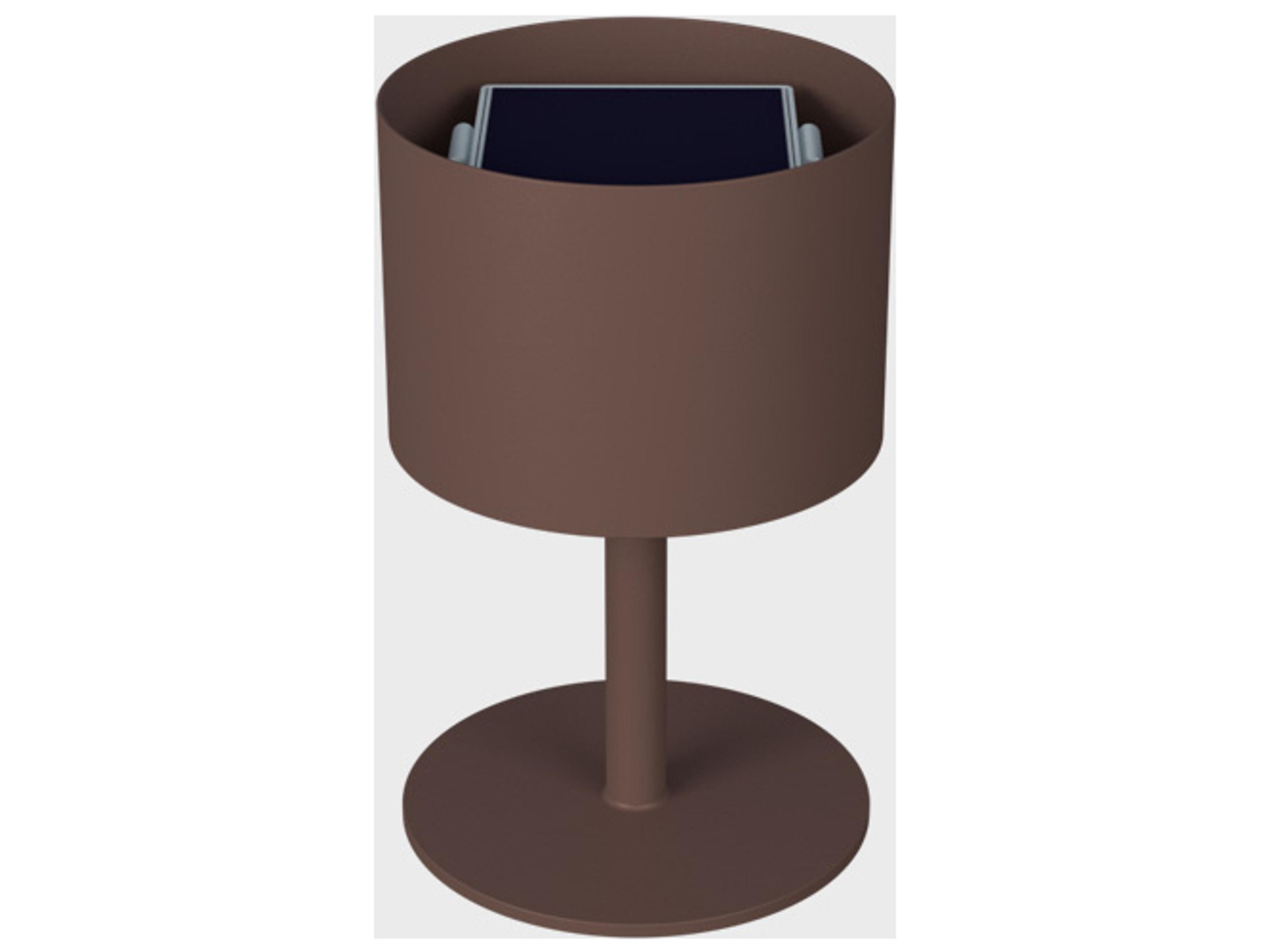 Seaside Casual La Lampe Aluminum Pose 01 Solar Table Lamp