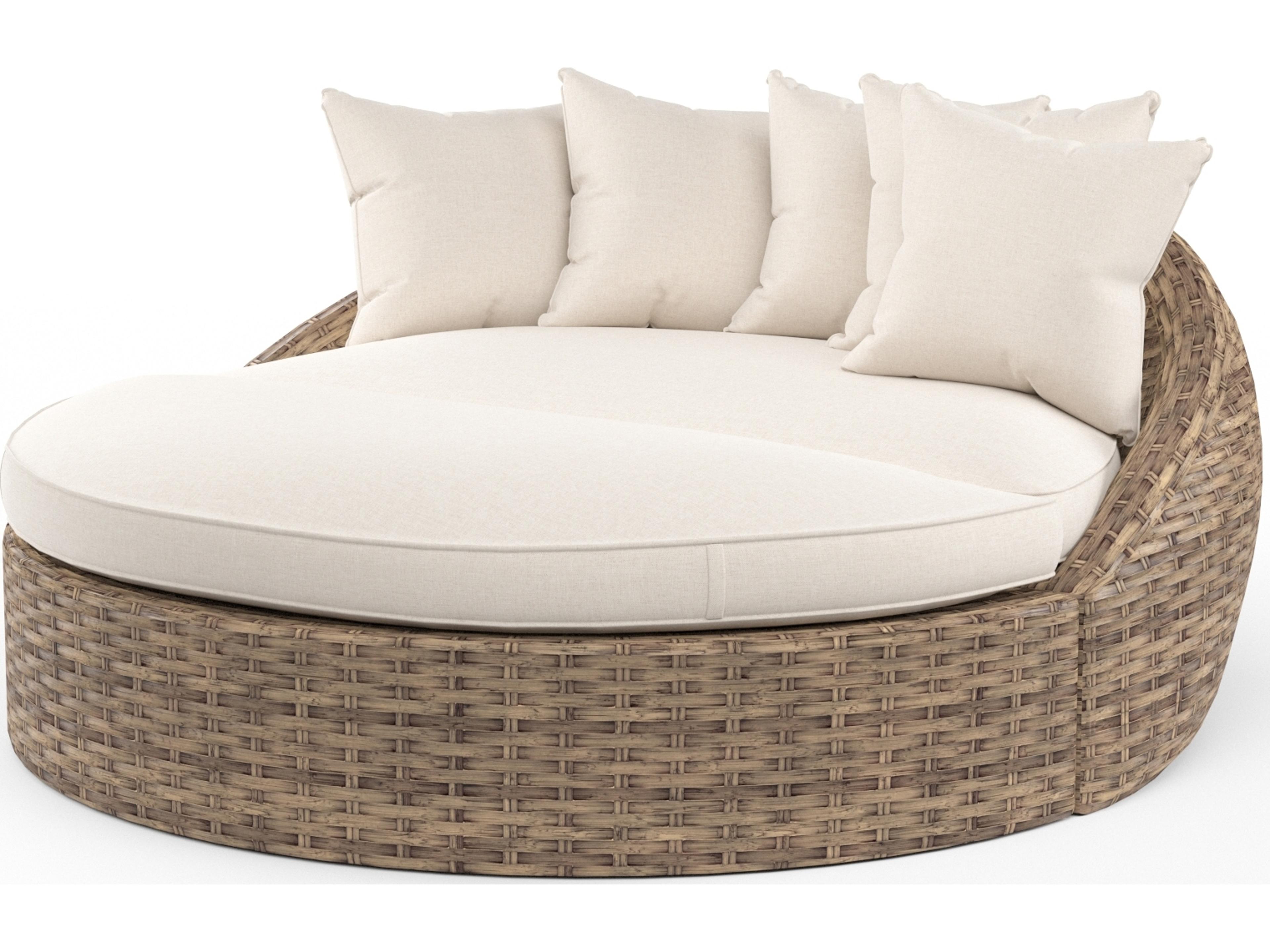 Havana Wicker Lounge Round Outdoor Patio Daybed