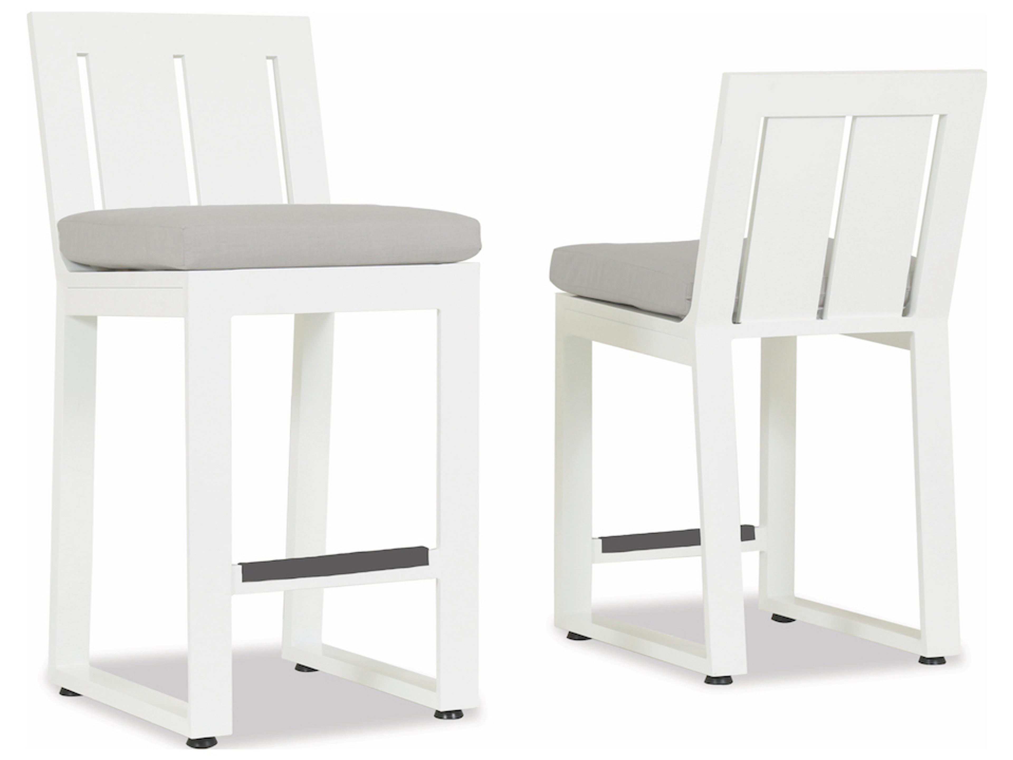 Sunset West Newport Frosted White Aluminum Outdoor Bar Stool in Cast Silver