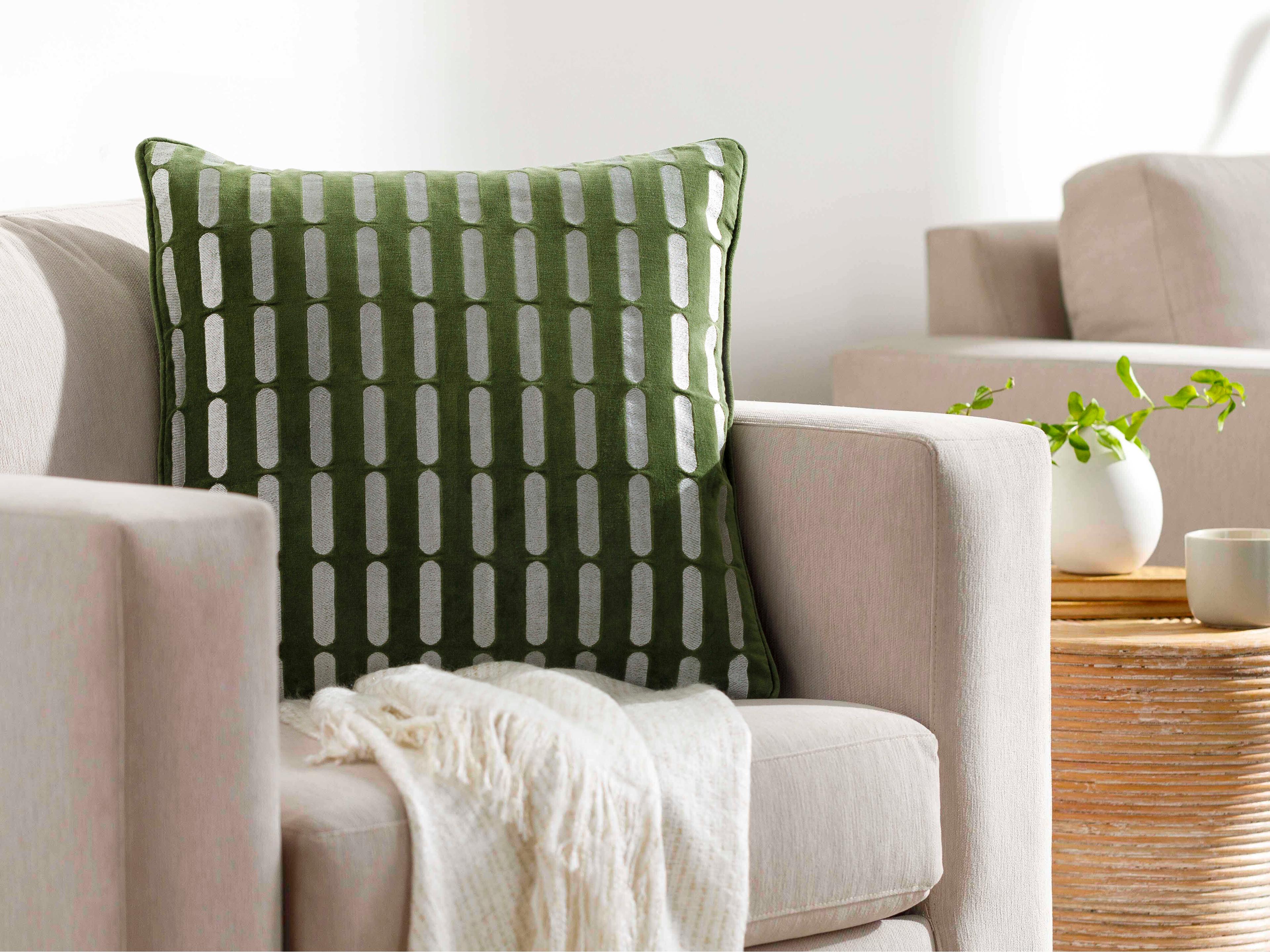 Surya Connecticut Medium Green Pillow