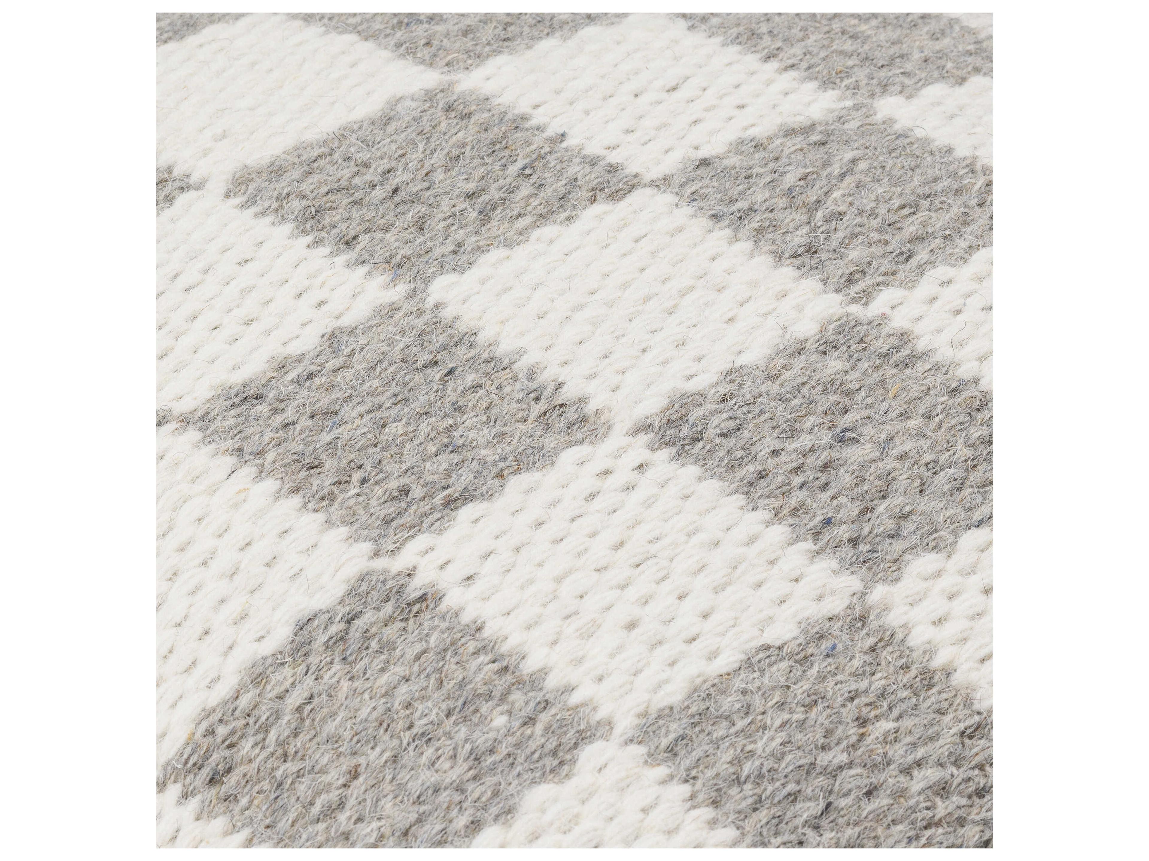 Surya Preethi Ivory Pillow