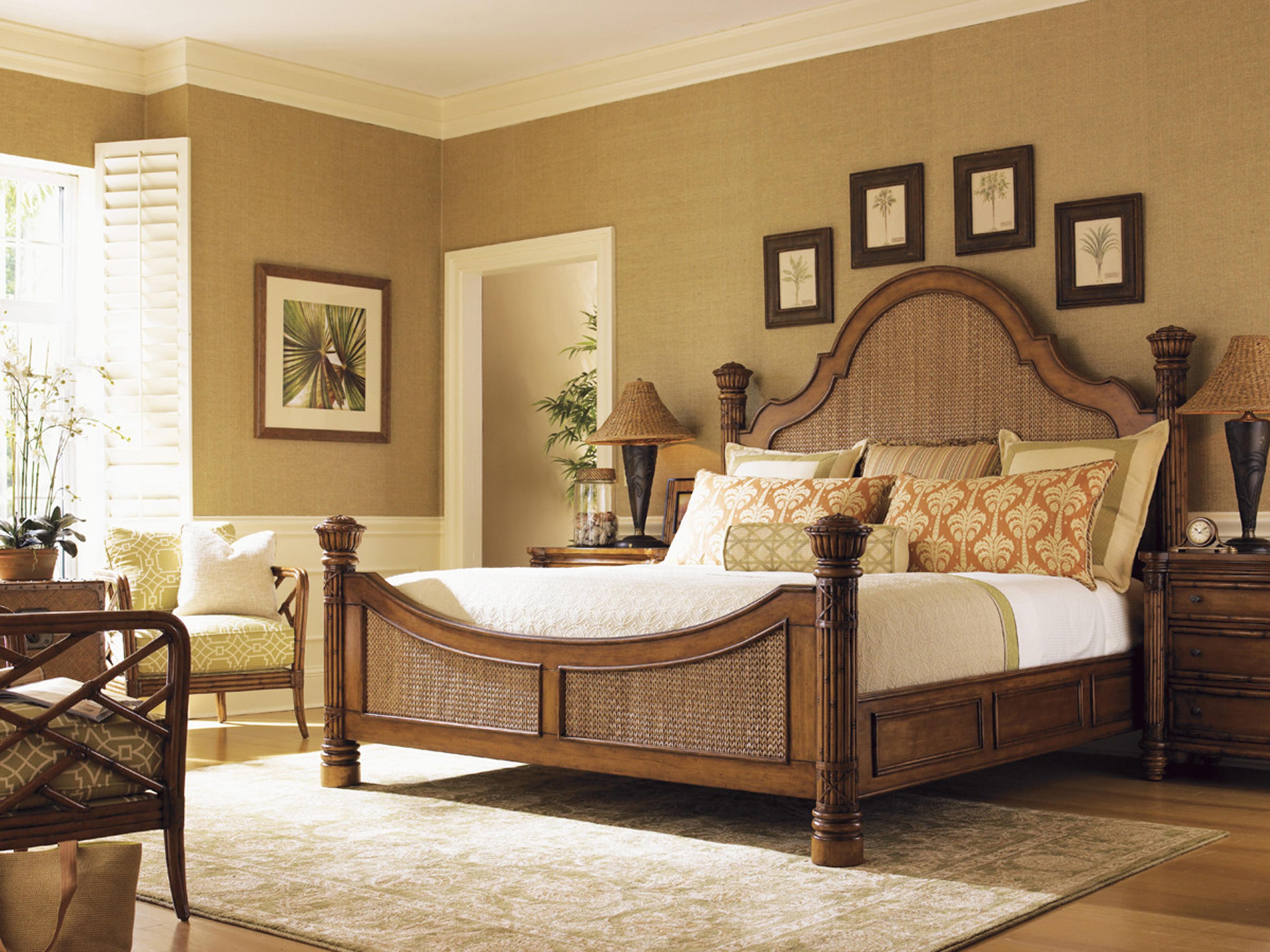 Tommy Bahama Island Estate Round Hill Wood King Poster Bed
