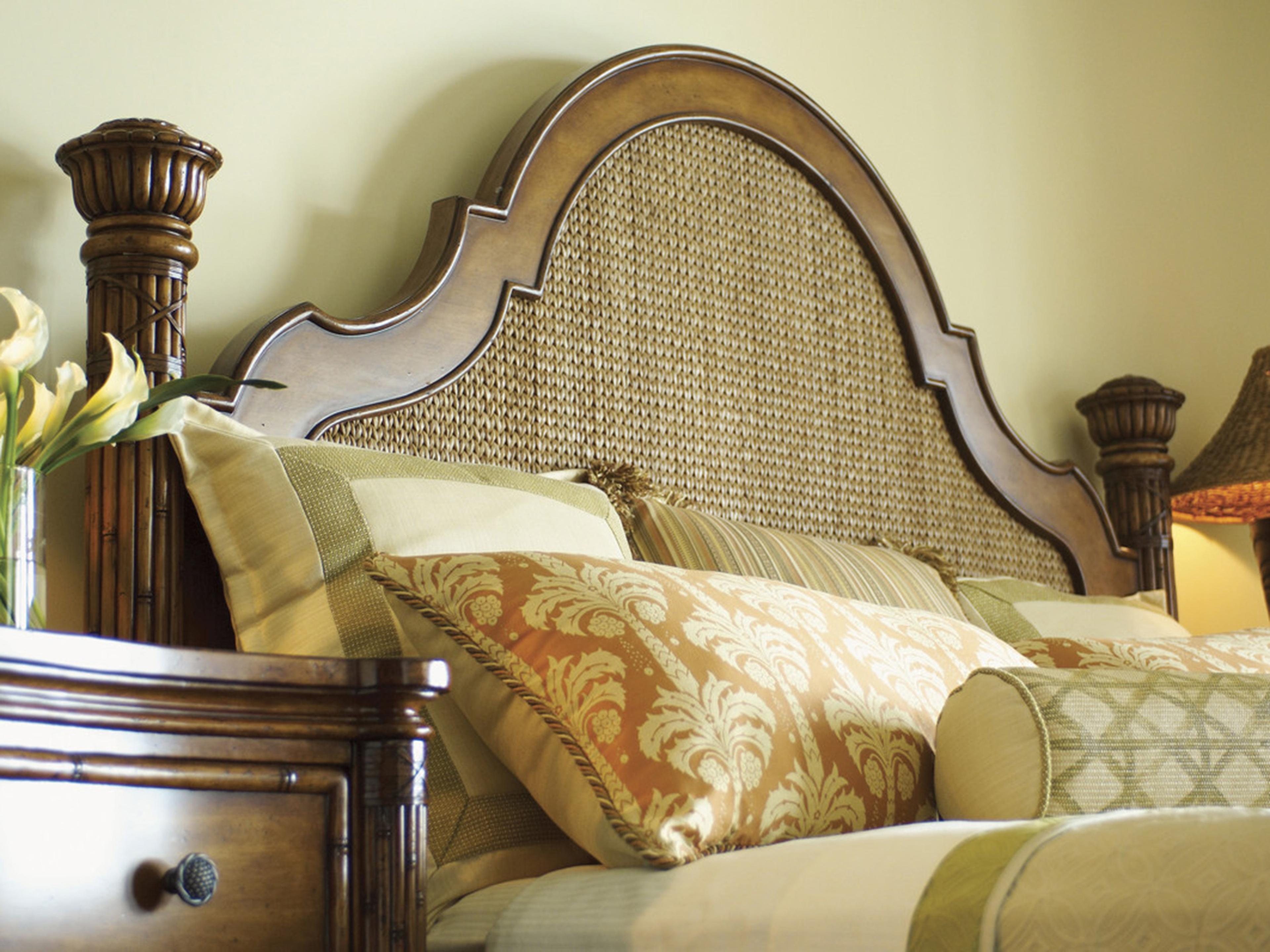 Tommy Bahama Island Estate Round Hill Wood King Poster Bed