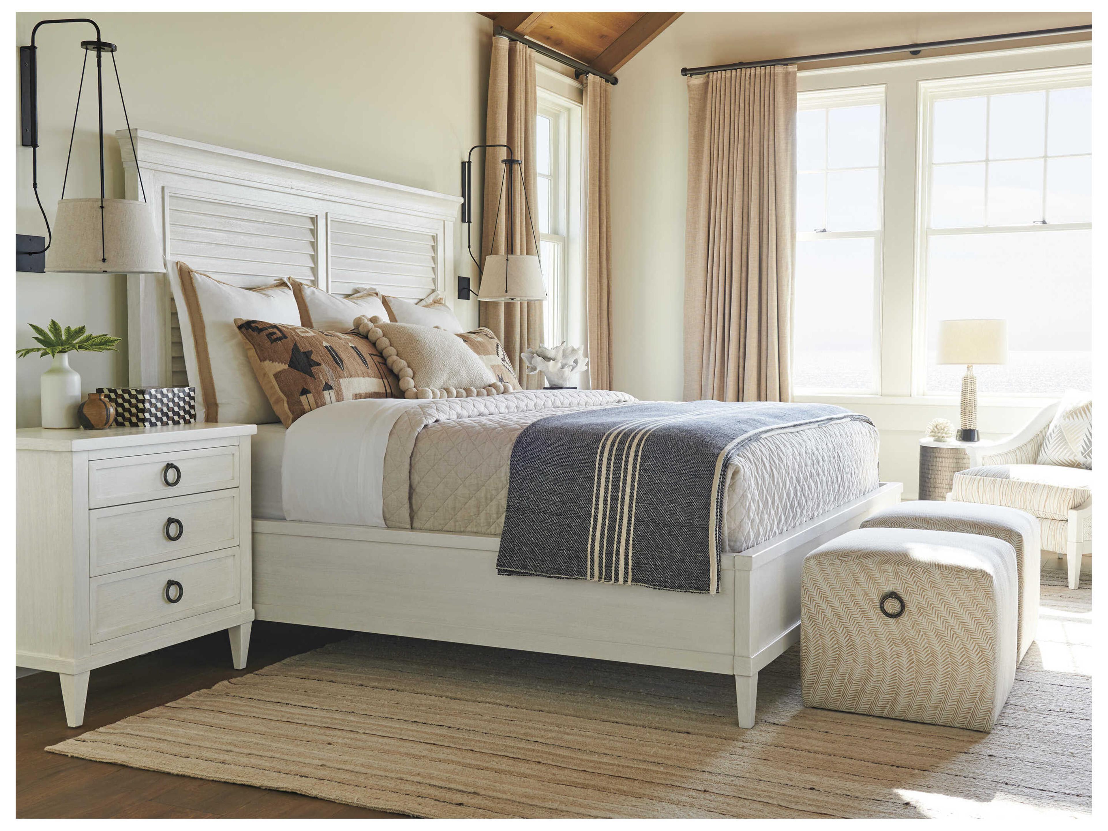 Tommy Bahama Ocean Breeze Royal Palm Louvered King Platform Bed