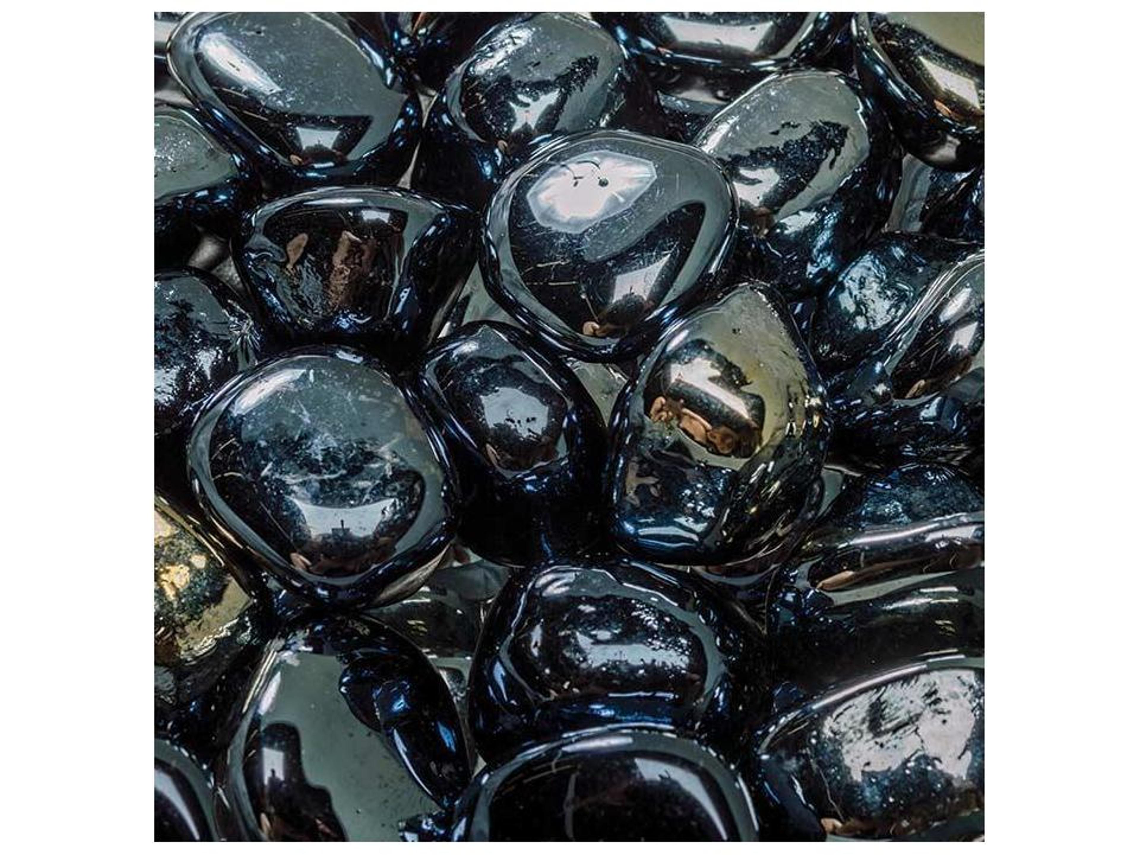 Fire Pebbles in Onyx Black Reflective