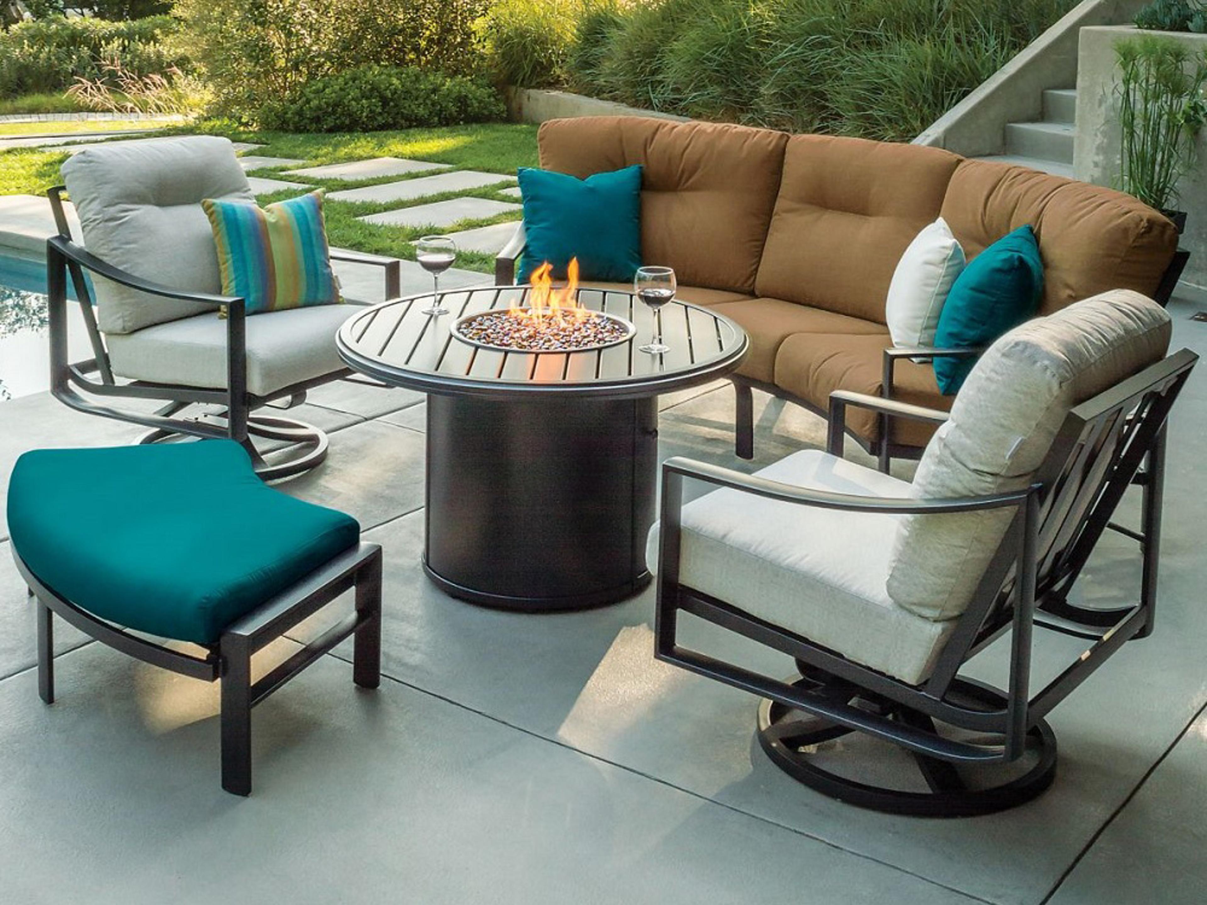 Kenzo Cushion Aluminum Patio Lounge Set