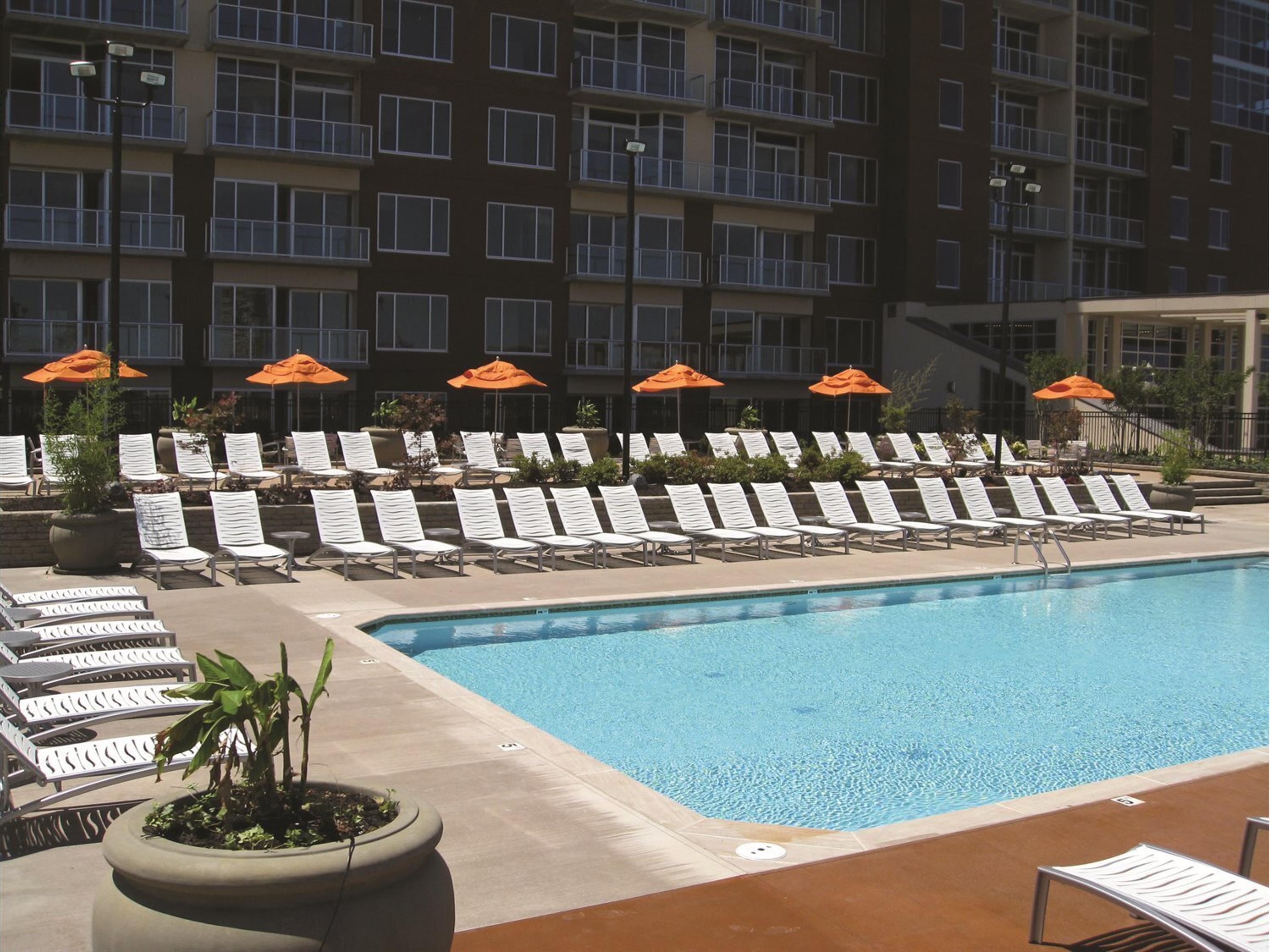 South Beach Wave Aluminum Lounge Set