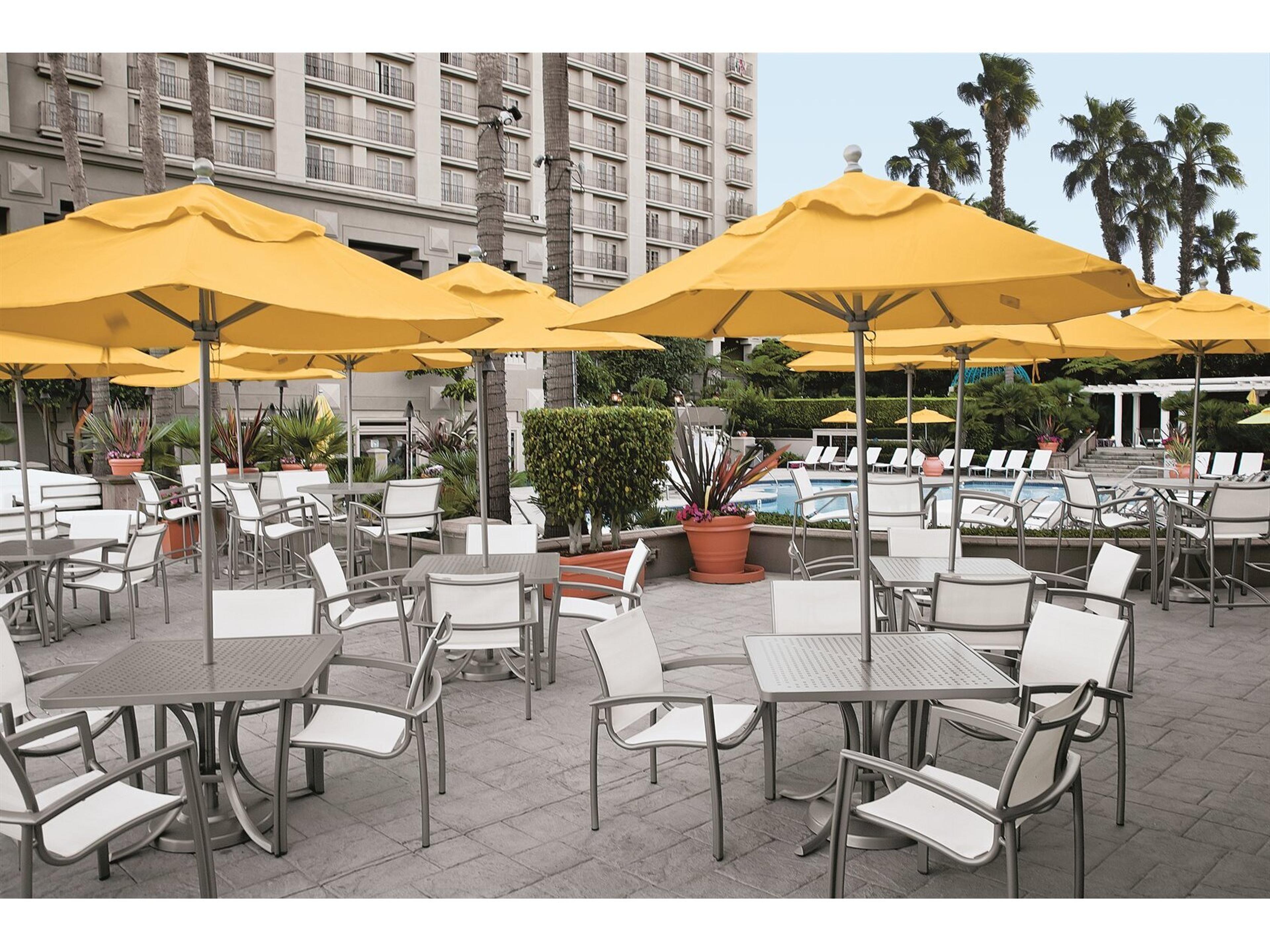 South Beach Relaxed Sling Aluminum Dining Set