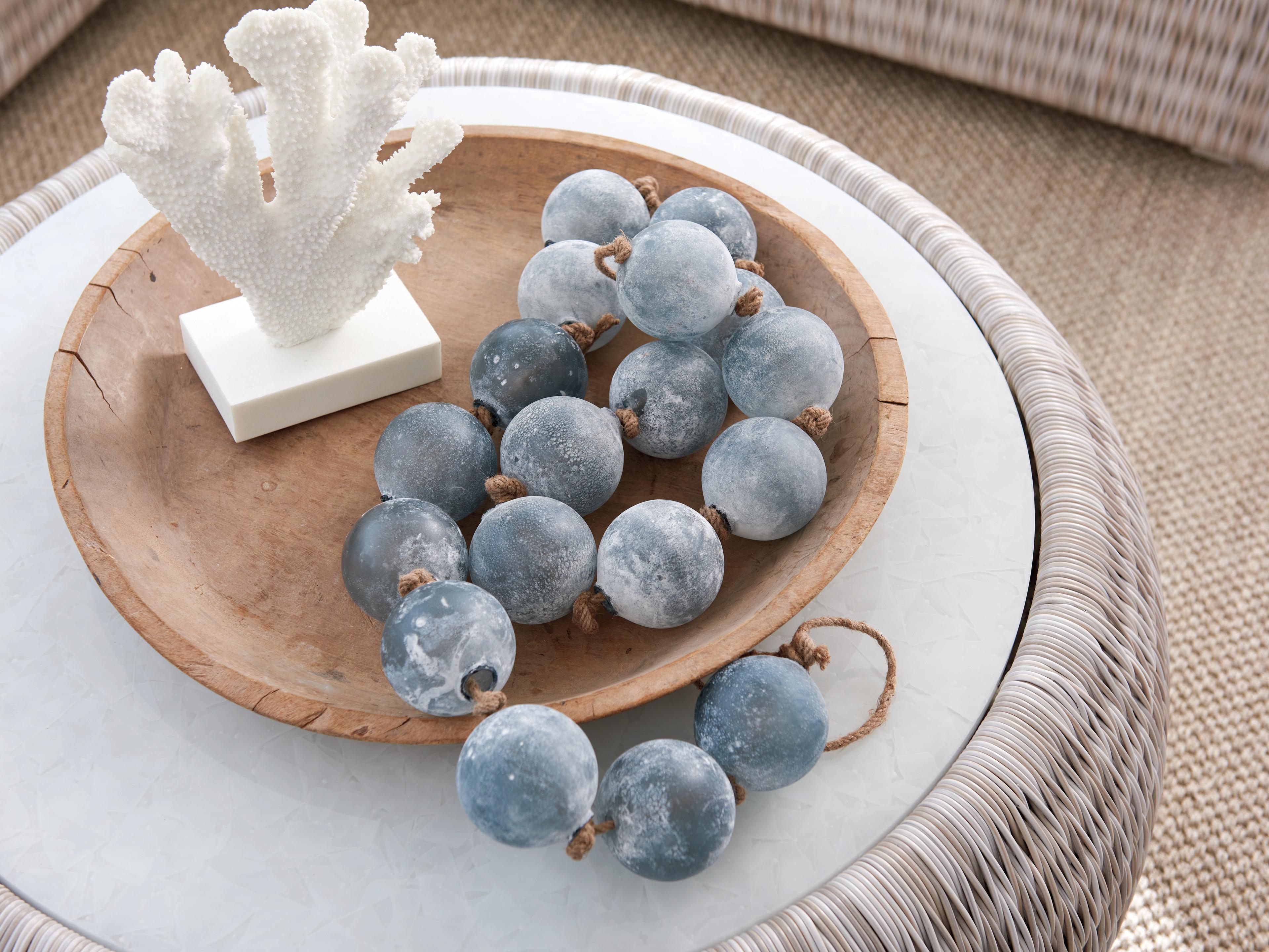 Tommy Bahama Outdoor Seabrook Aluminum Wicker Round Glass Top Coffee Table