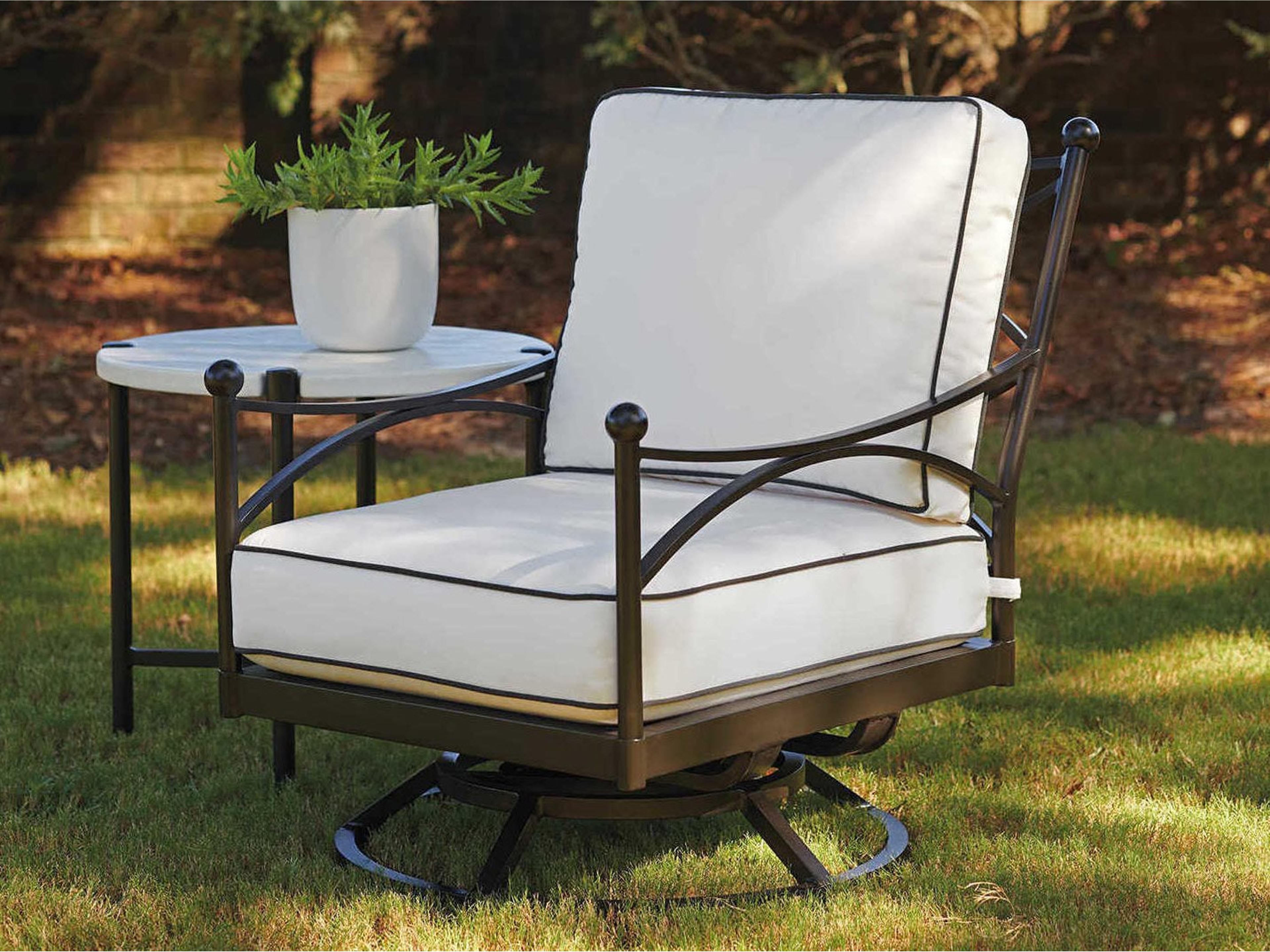 Pavlova Aluminum Lounge Set