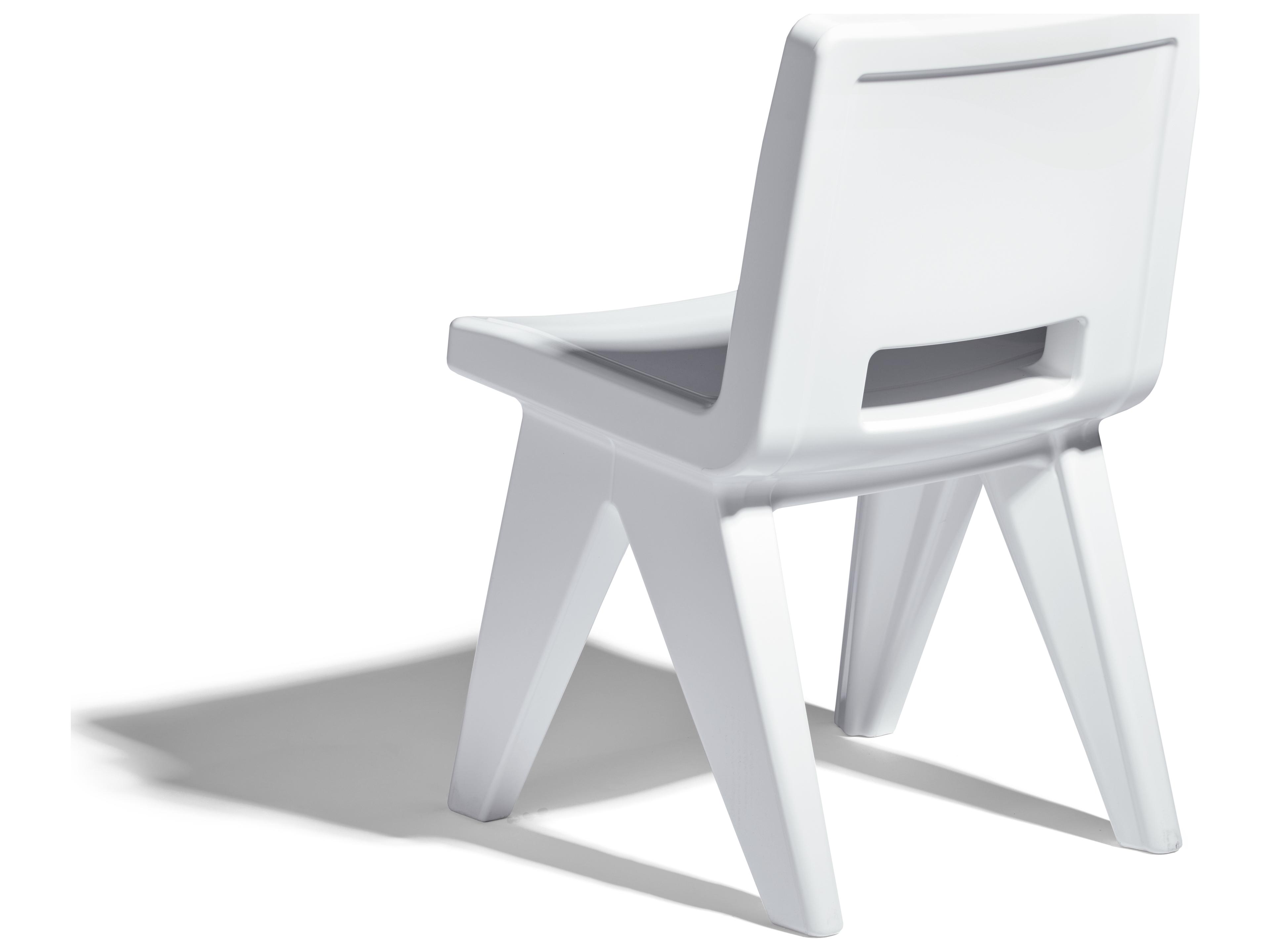 Tupelo Goods Fresco Marine Grade Polyethylene Lounge Chair in Highcloud White