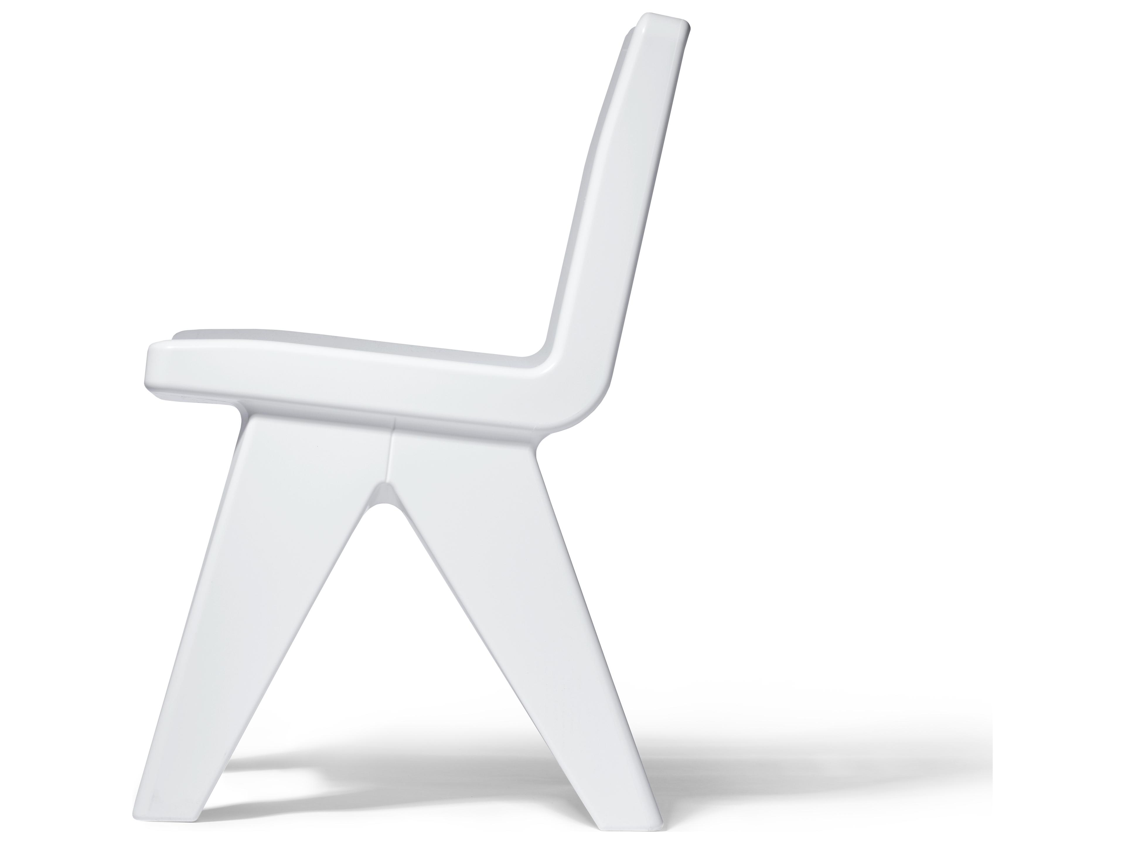 Tupelo Goods Fresco Marine Grade Polyethylene Lounge Chair in Highcloud White