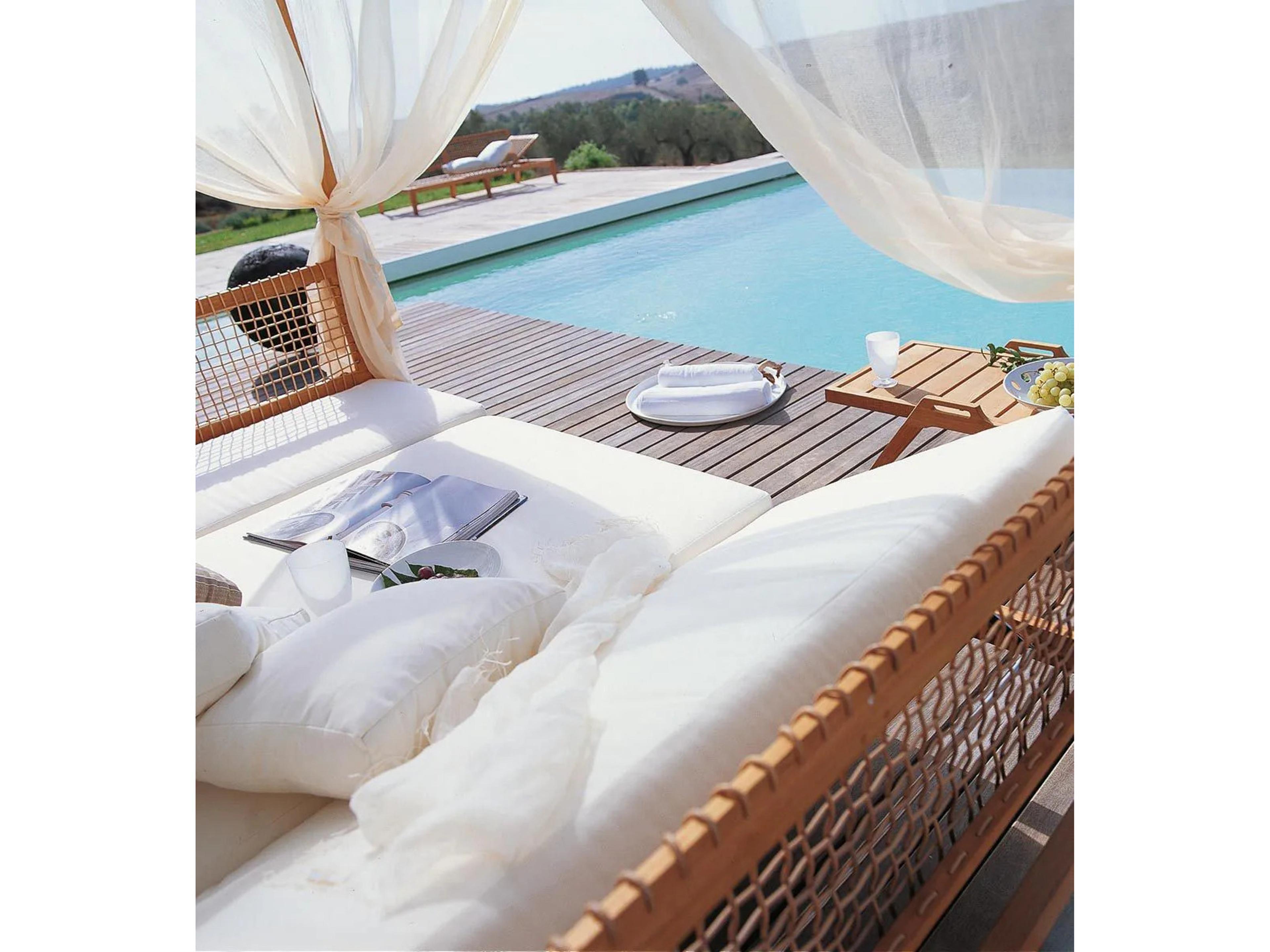 UnoPiu Synthesis Teak Alcove with Cushions & Curtains