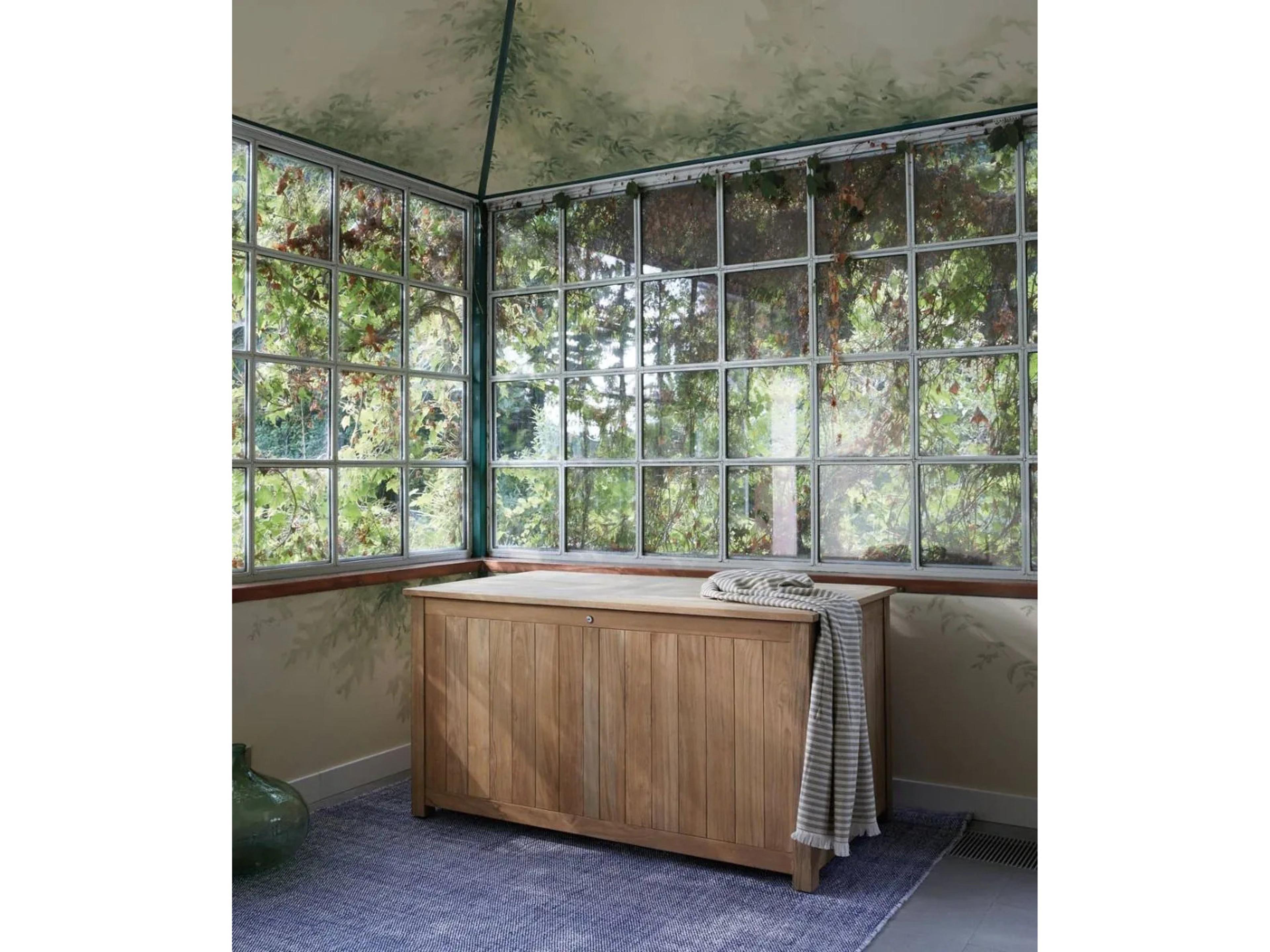 UnoPiu Chelsea Teak Trunk