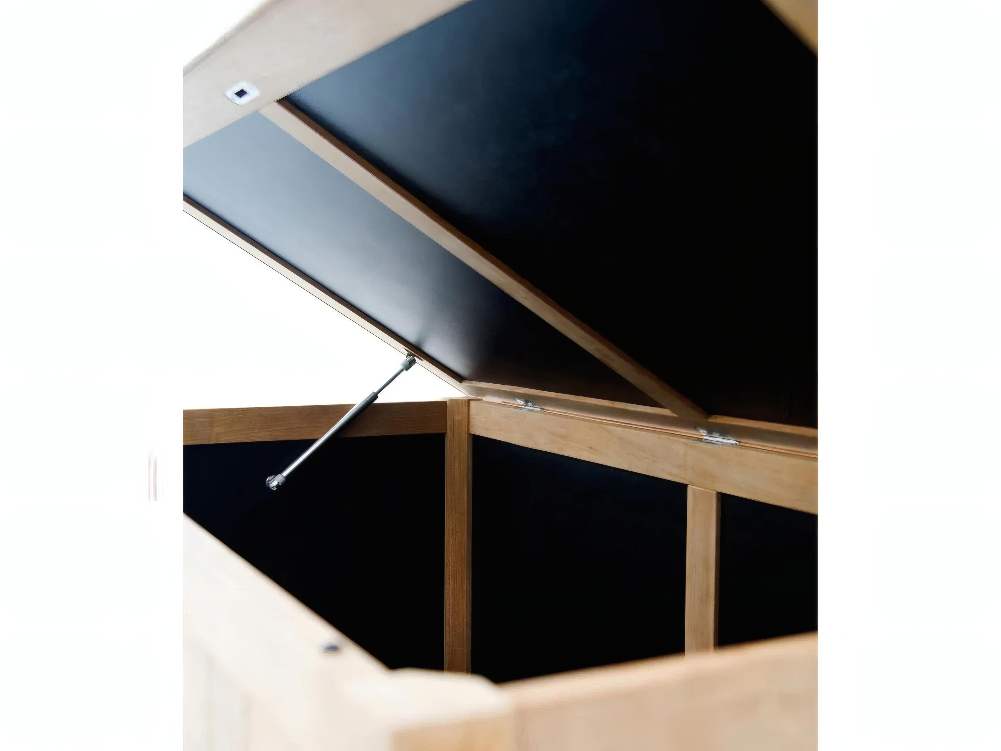 UnoPiu Chelsea Teak Trunk