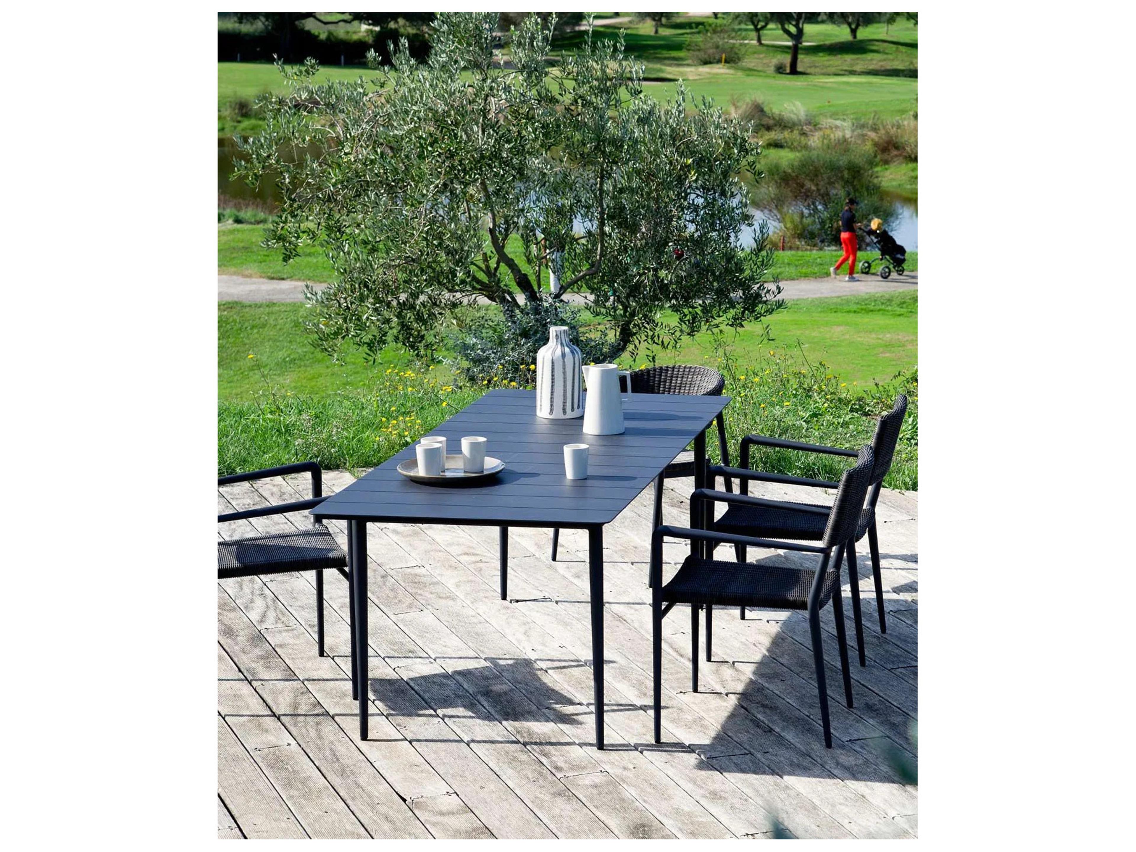 UnoPiu Experience Aluminum Rectangular Dining Table
