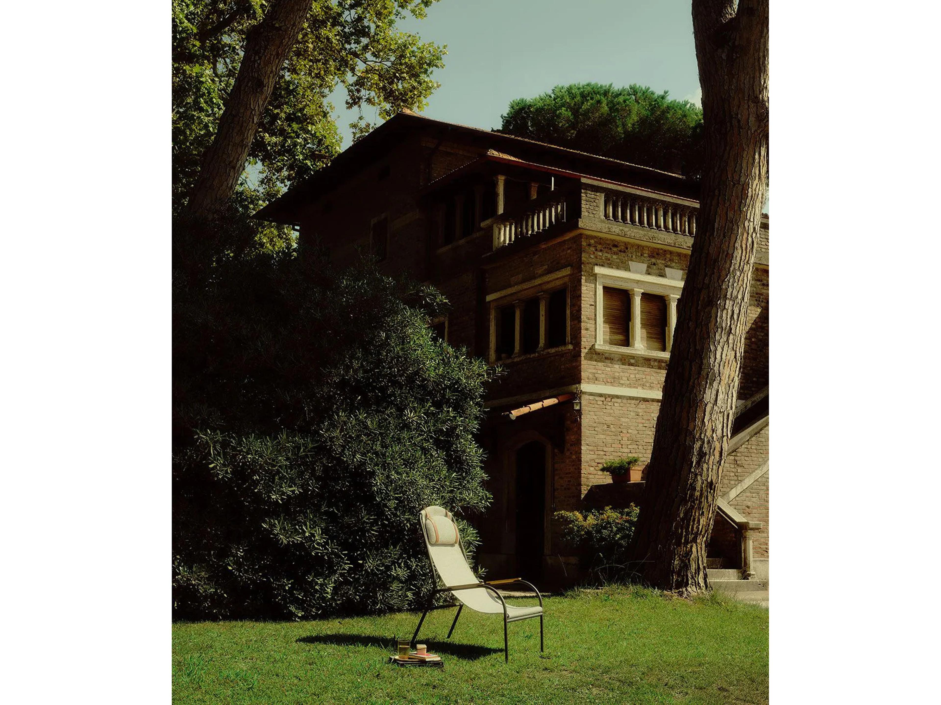 UnoPiu Lulu Iron Armchair Wooden Armrests