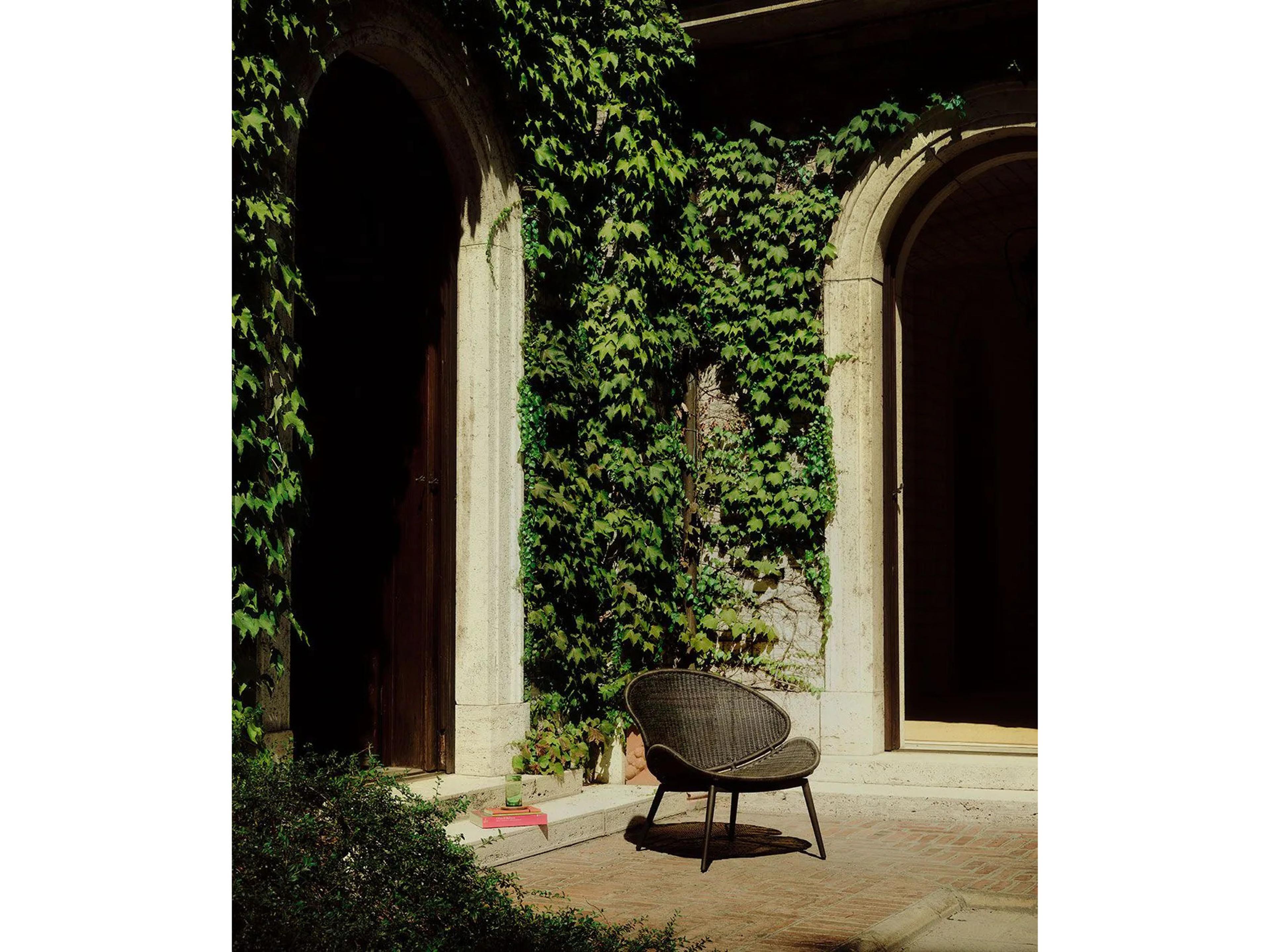 UnoPiu Nacre Garden Armchair in Antique Brown