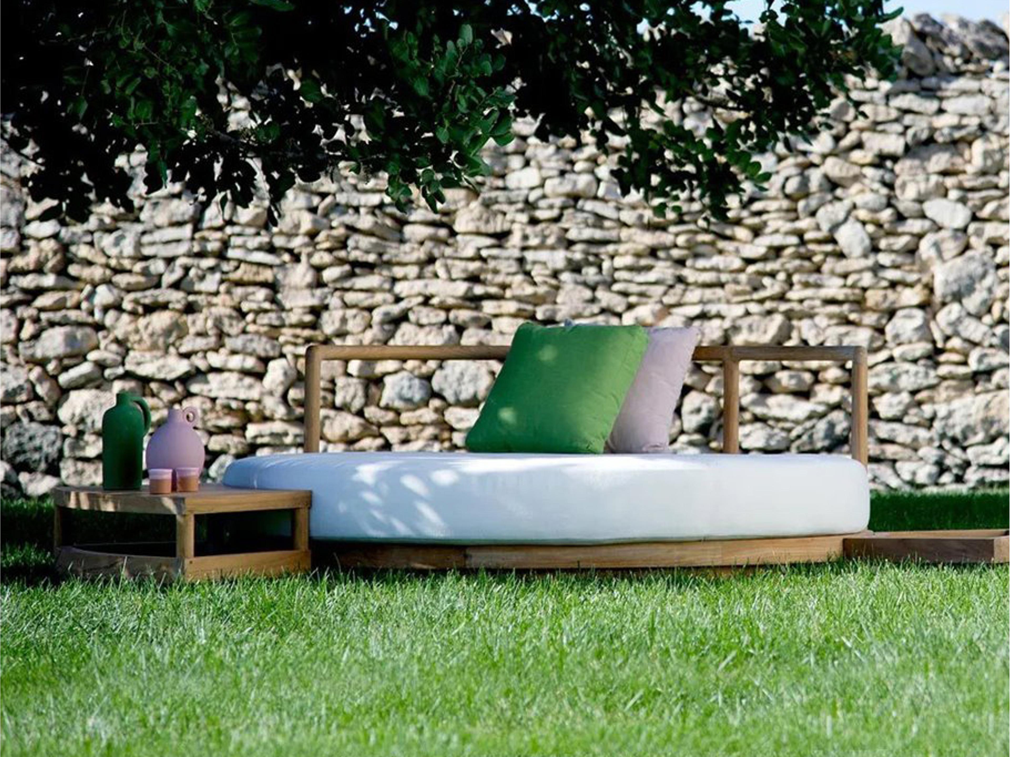 Pevero Patio Lounge Set