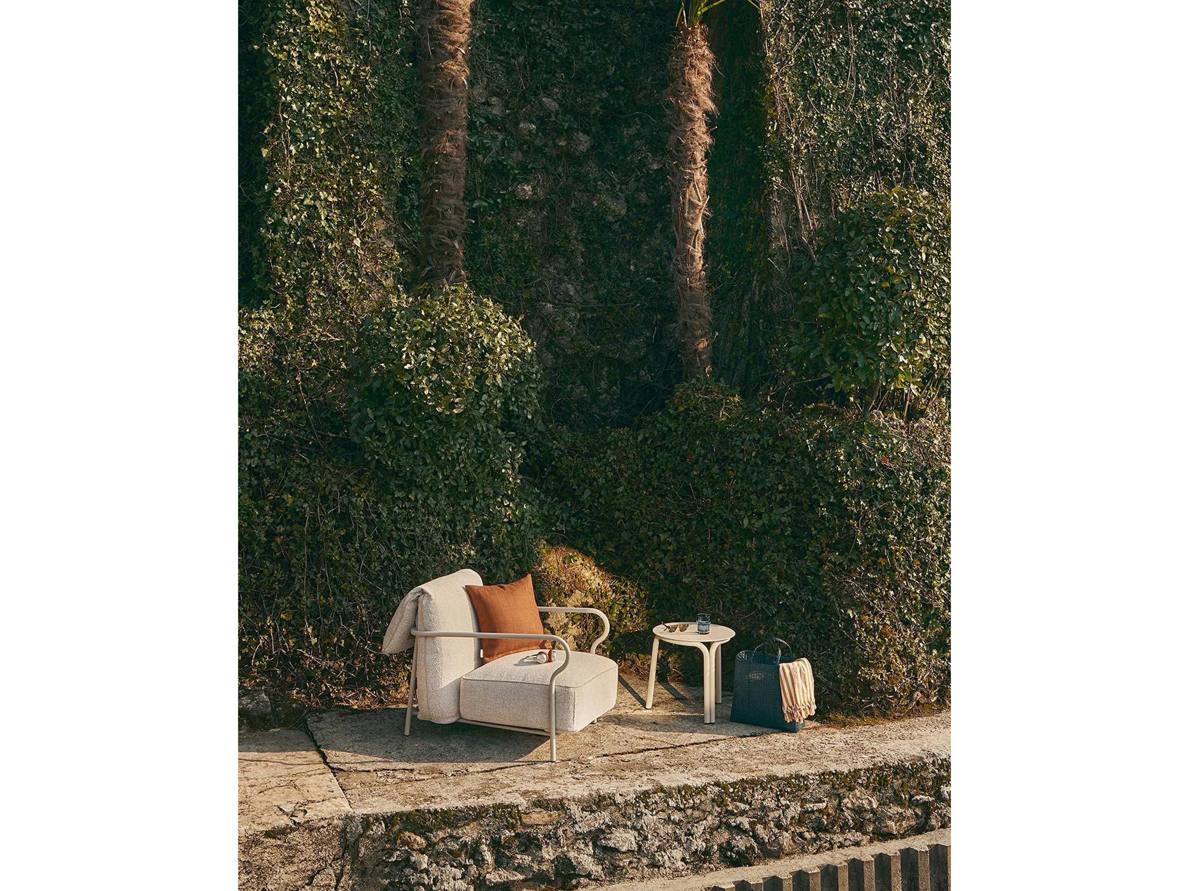 UnoPiu Salo Aluminum Terracotta Armchair with Cushions